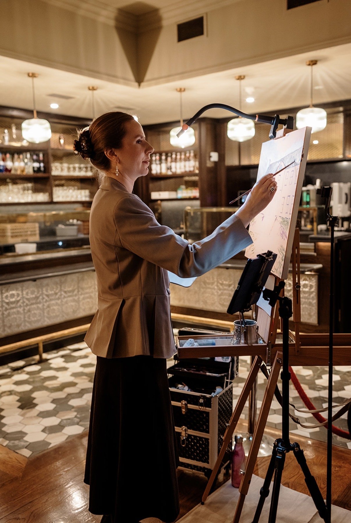 Live Wedding Painter Ireland Tiffani Love painting. Gestures by Love