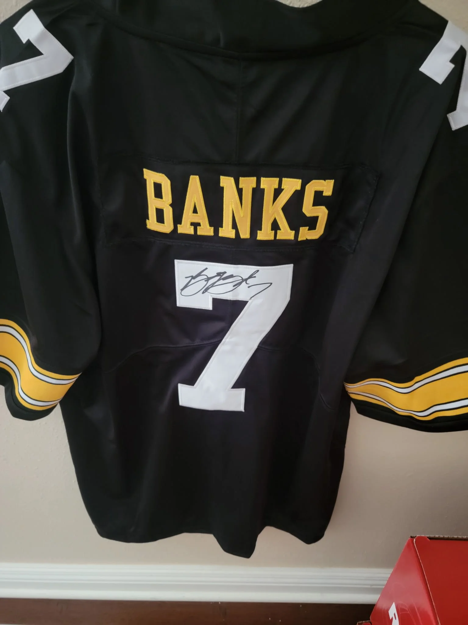 Brad Banks Signed Jersey