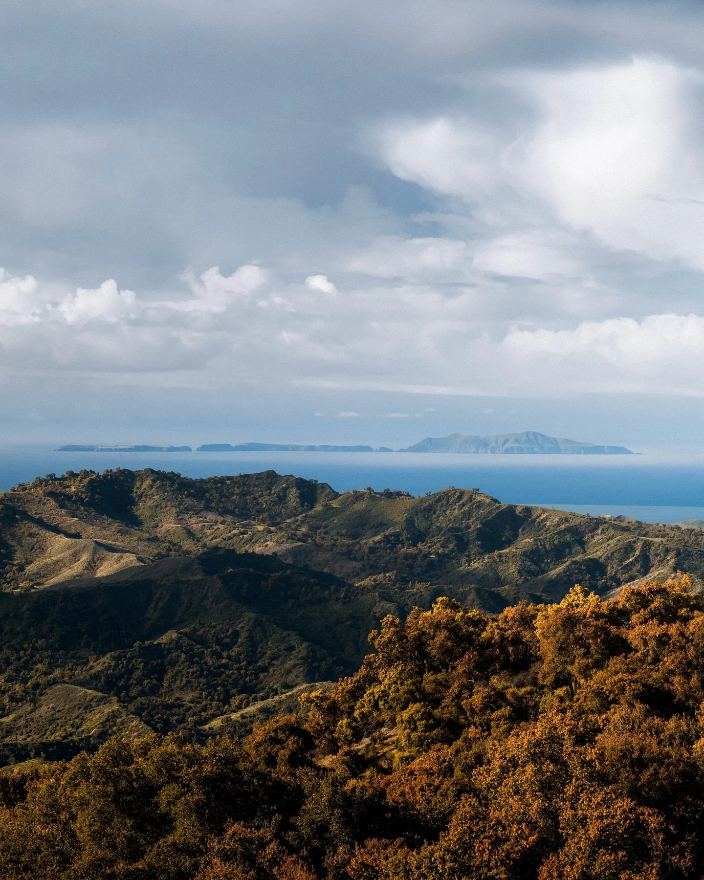 Where the mountains meet the sea.

One of the clearest views I&rsquo;ve seen of Anacapa Island, can even make out the Arch Rock and Lighthouse on the left.