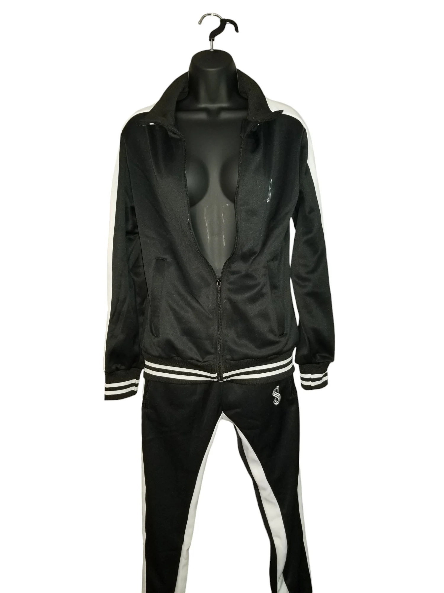sds-tracksuit-black-white.png