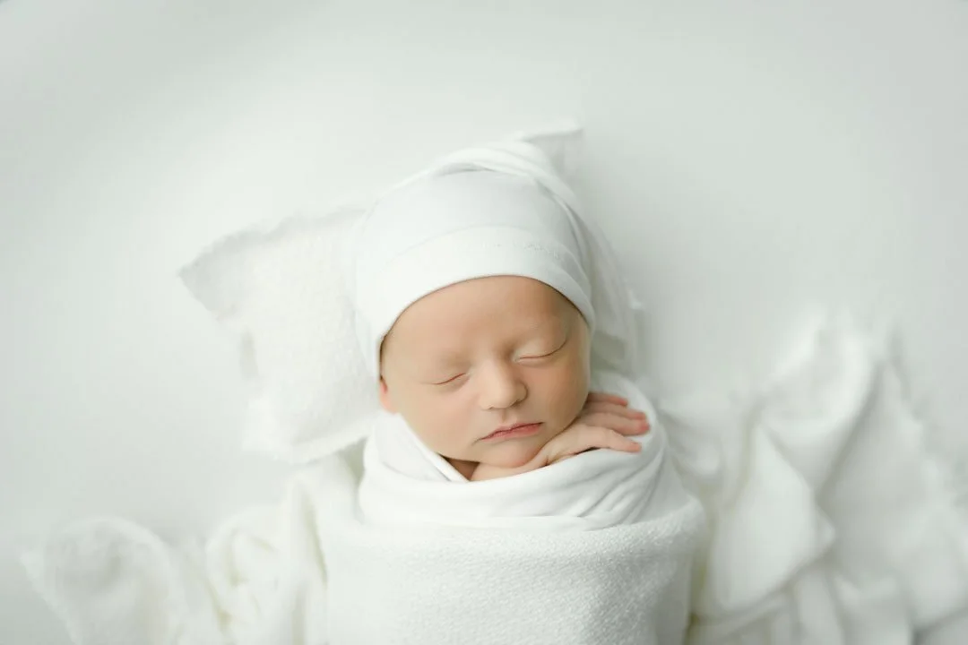 st-louis-newborn-photographer-04 (1).jpg