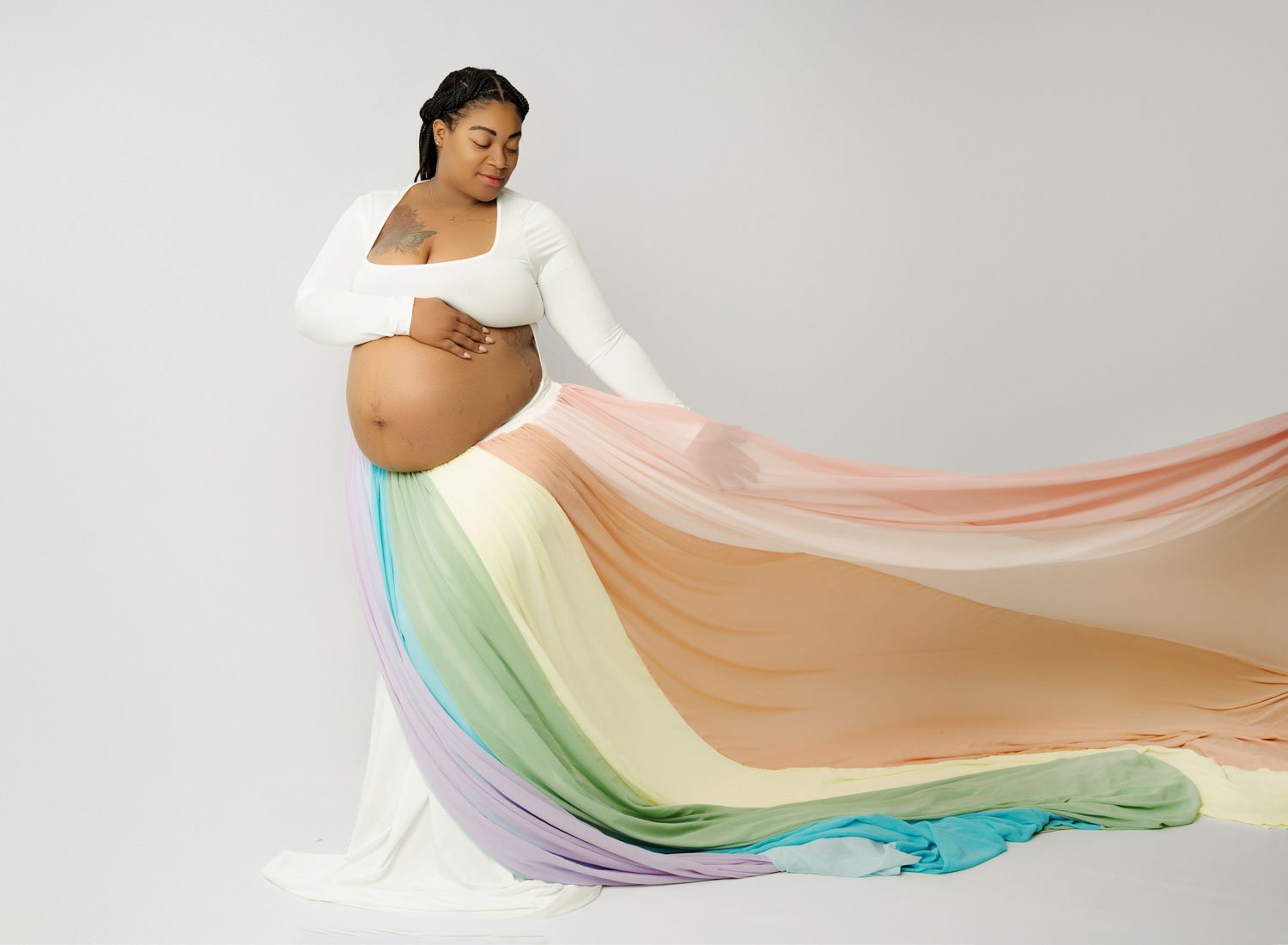 st-louis-maternity-rainbow-studio-portrait-4.jpeg