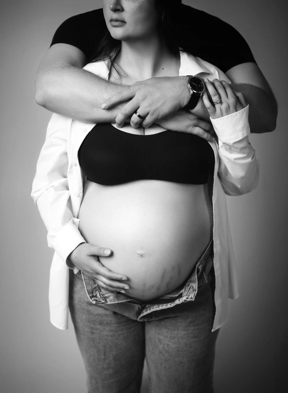 relaxed-couple-maternity-portrait-ofallon-mo-022.jpg