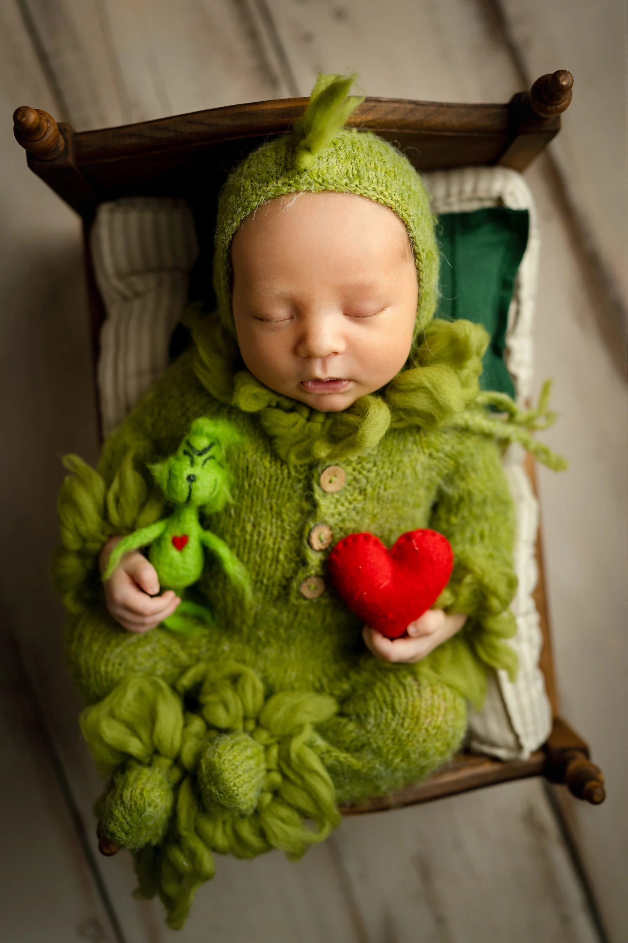 st-louis-holiday-newborn-sessions-014.jpeg