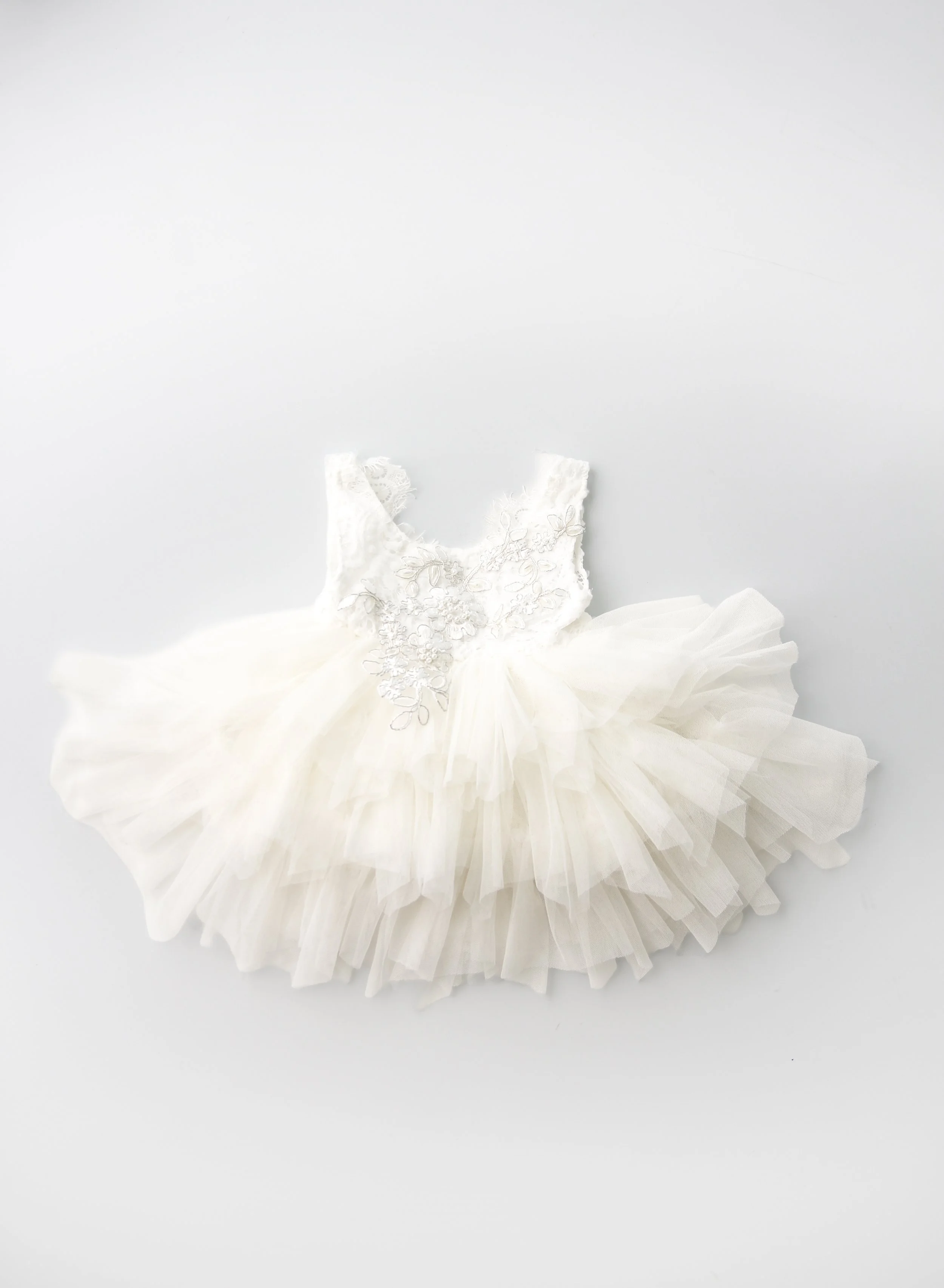 15_Girl White Dress_02.jpg