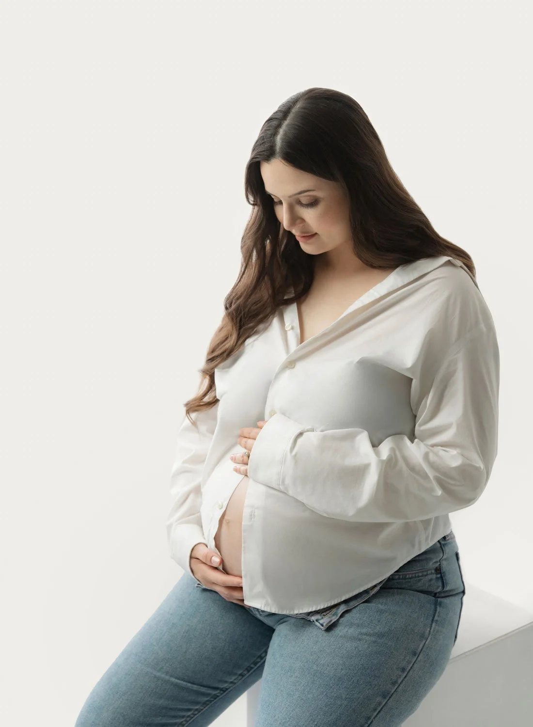 modern-studio-maternity-photography-ofallon-042.jpg