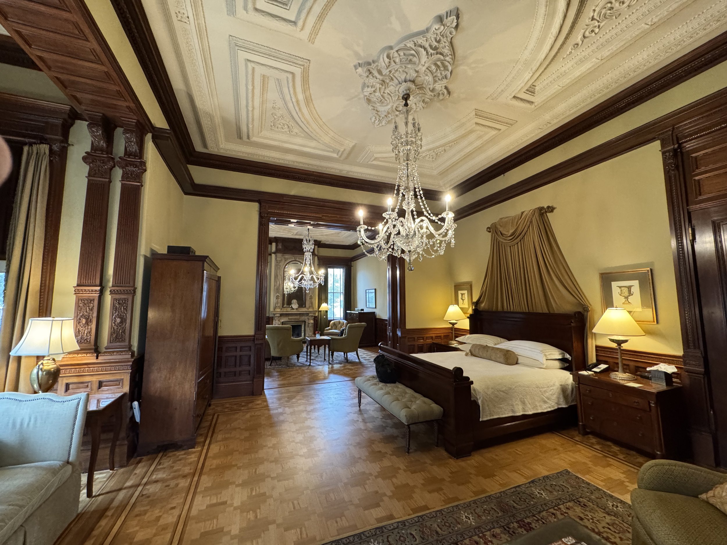 The Grand Masion Suite