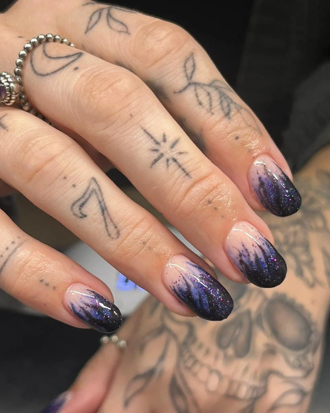 Witchy vibes &amp; dark magic 🖤🔮

Sparkle, spells &amp; a little bit of gothic glam ✨ and honestly, could there be a more perfect set for Lu? 🧙🏻&zwj;♀️🖤

#WitchyNails #GothicNails #GothNails #DarkNails #WitchyVibes #DarkMagic #GothicGlam #NailAr