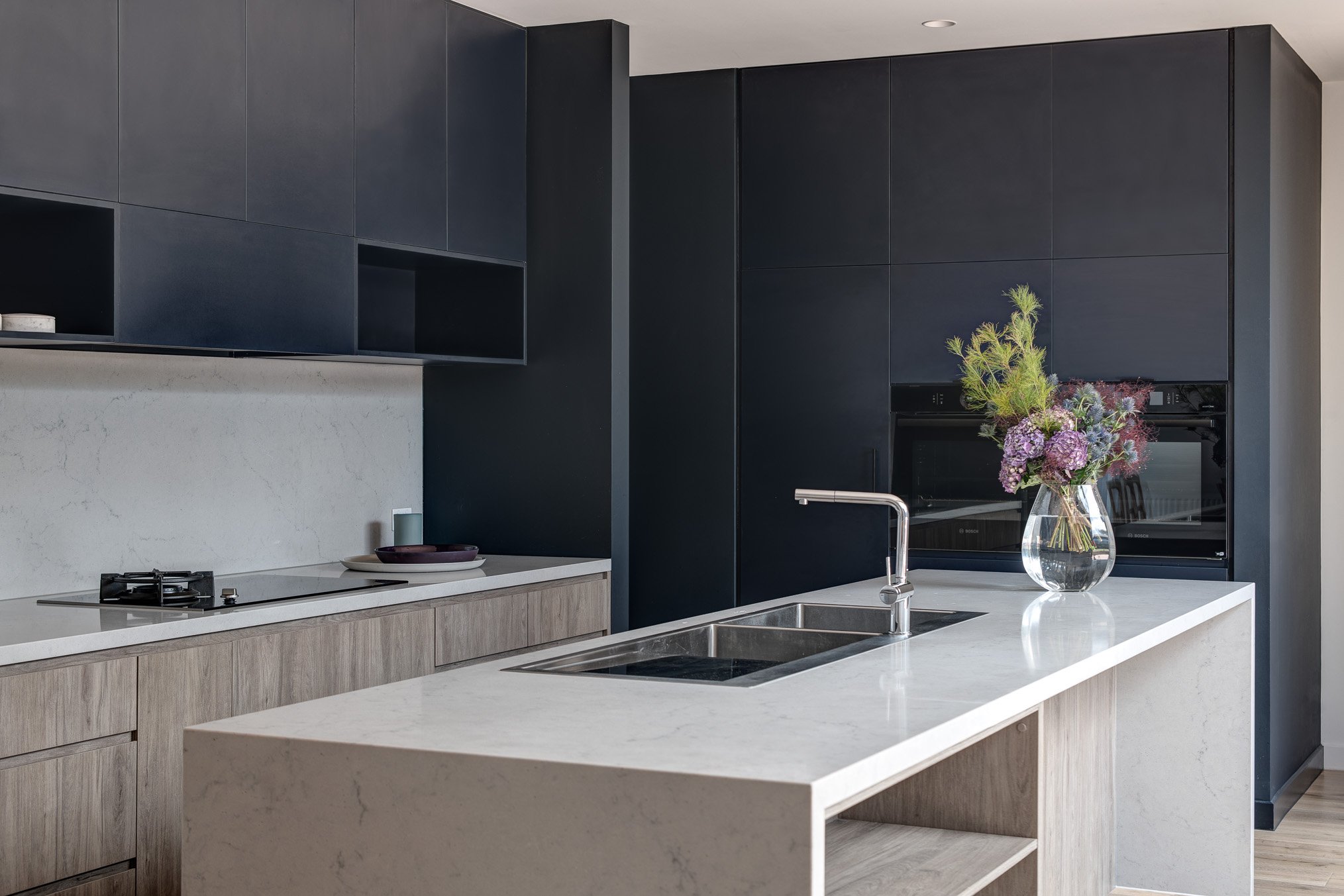 Australian courtyard house, Lai Cheong Brown, Borrowed Sky, kitchen