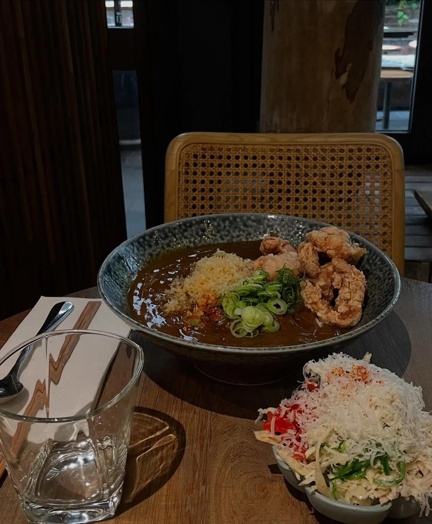 Rice, curry and karaage, the ultimate flavor trio that never quits! Crunchy, saucy, and totally crave-worthy!

Come and enjoy our curry meal side with a salad that&rsquo;s to die for! 
Lunch time only!

#japanesefood #japaneserestaurant #toowoombaDin