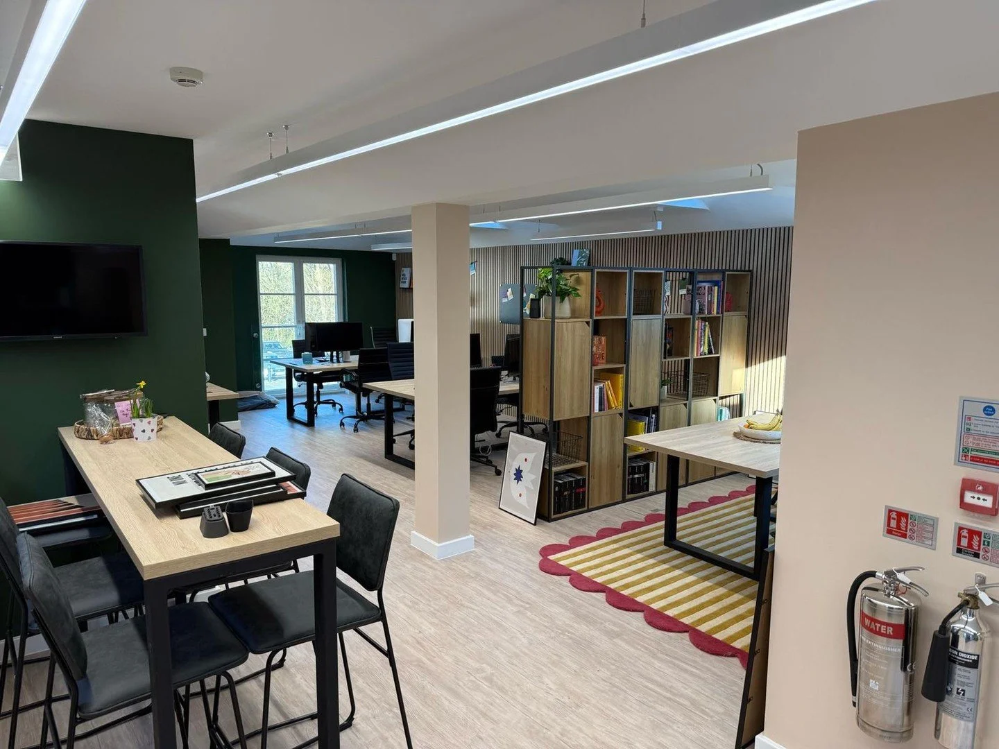 The fit out (by tenant, Hunter Design) is complete at the office extension on Eton High Street.
Architects: Clive Chapman Architects
Contractor: Moorland Heritage 
#architecture #eton