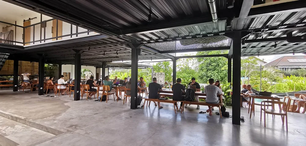 Airy and spacious hot-desking area
