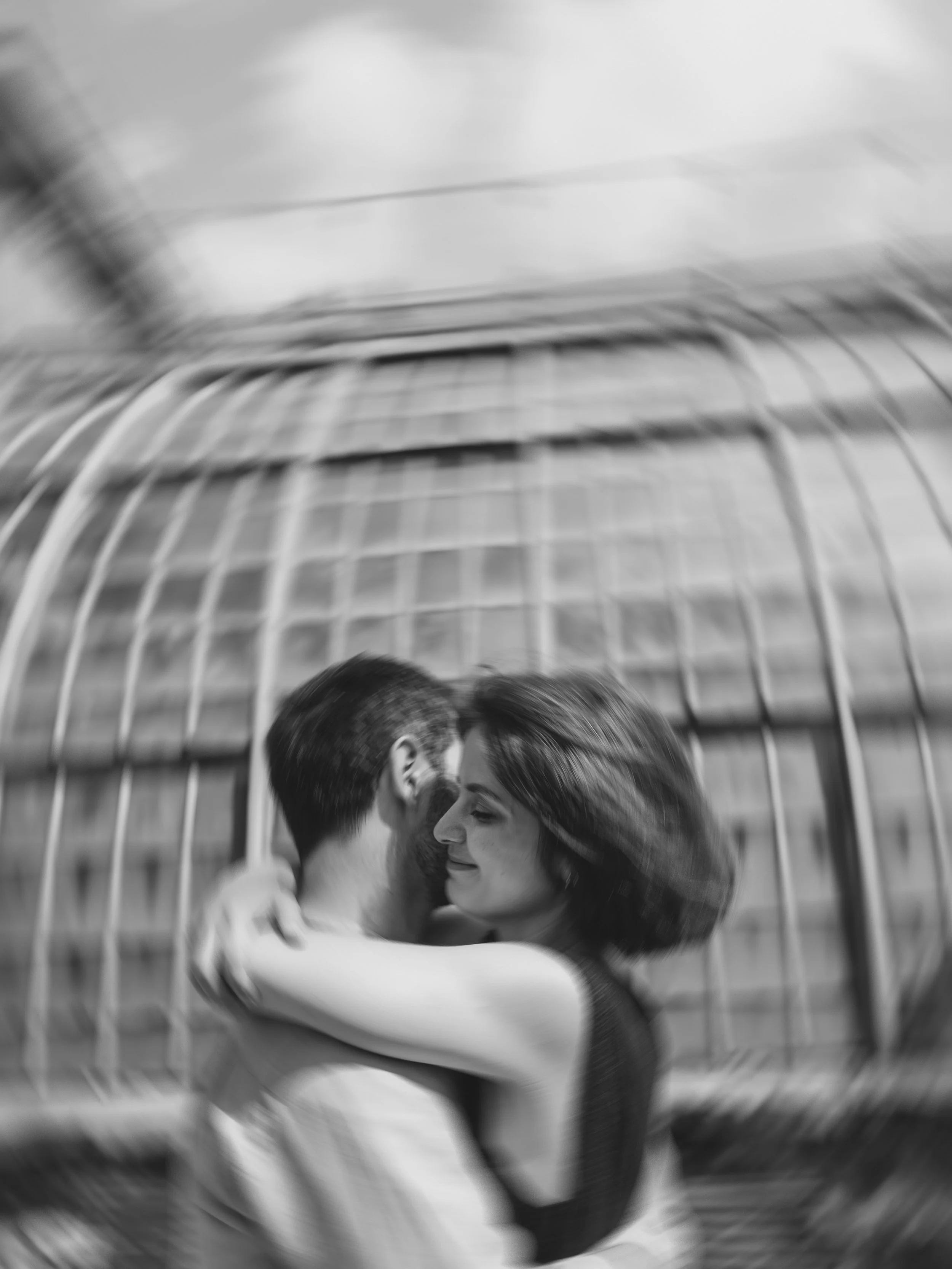 Quelques photos in&eacute;dites de la s&eacute;ance engagement de l&rsquo;&eacute;t&eacute; dernier de L&eacute;a &amp; Pierre 

&ndash; une s&eacute;ance engagement, c&rsquo;est l&rsquo;occasion de se rencontrer, de se familiariser avec l&rsquo;obje