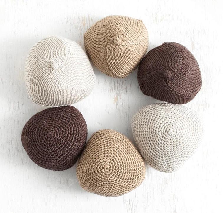 Knitted Knockers's soft breast prothesis
