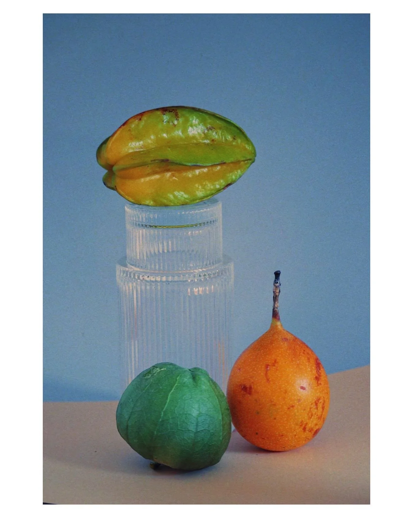 Another still life with exotic fruits

#stilllifephotography #stilllife #70sstyle #retro #brandphotography #branddesign #productphotography #productstilllife #colors #colourful #design #photographylovers #posterdesign #posterart #posterdesigns #minim