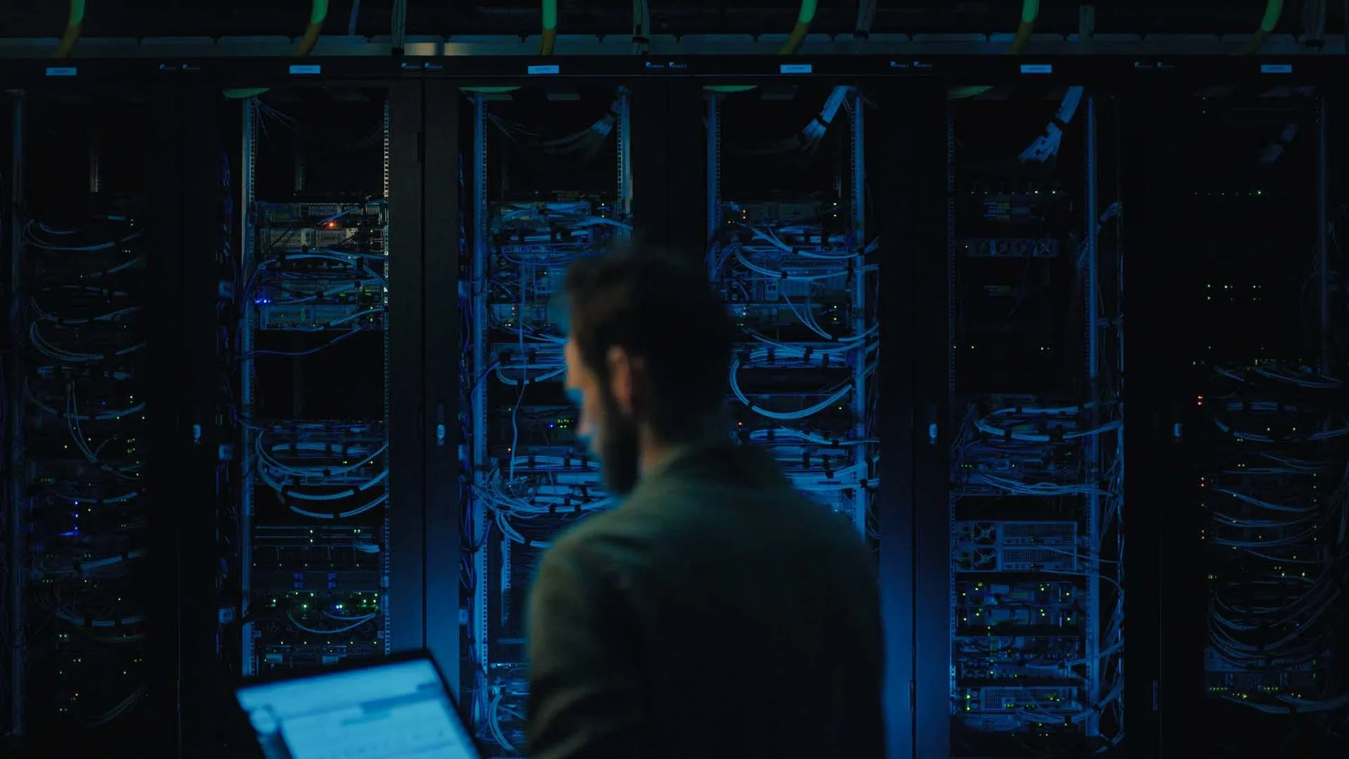 LCL Data Centers | Bedrijfsfilm die expertise en bedrijfscultuur samenbrengt