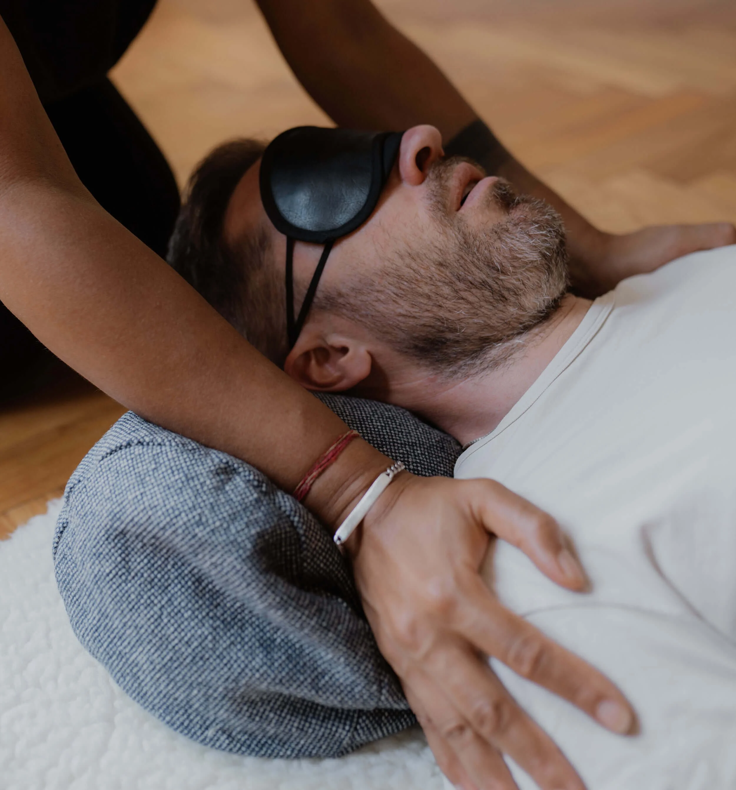 Transformative Atemarbeit im Einzelsetting – achtsame, körperorientierte Atemsitzung.