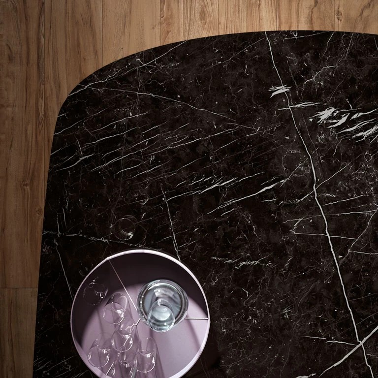 Nero Marquina (2cm) surface and installation reference
