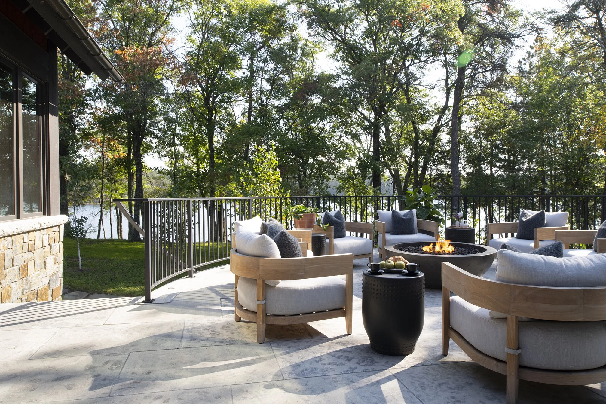 15 WW Outdoor Firepit area -3103.jpg