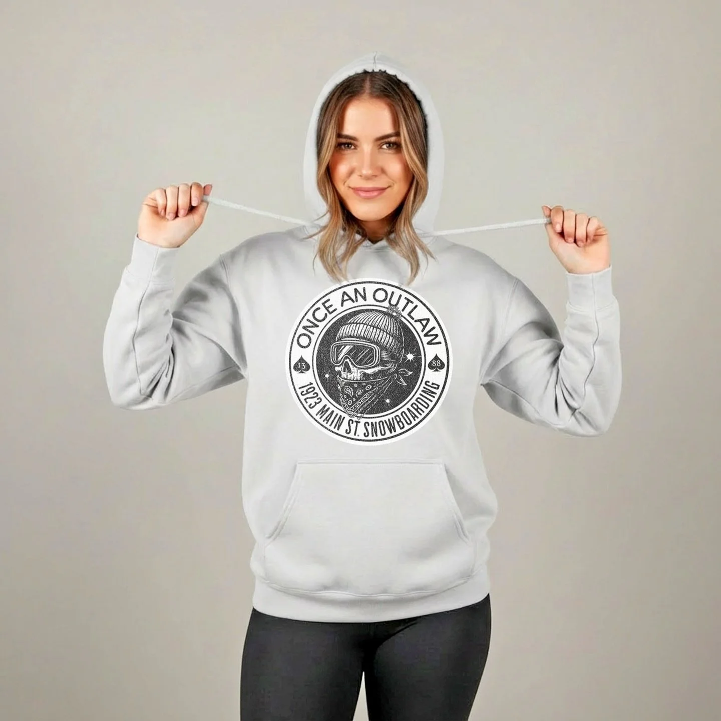 nowboarding has always carried a streak of rebellion&mdash;and this hoodie wears it proudly. Built on the freedom-first attitude of the 1980s and &rsquo;90s, when riders were pushed to the margins but never backed down.

Once an Outlaw&trade;, Skull 