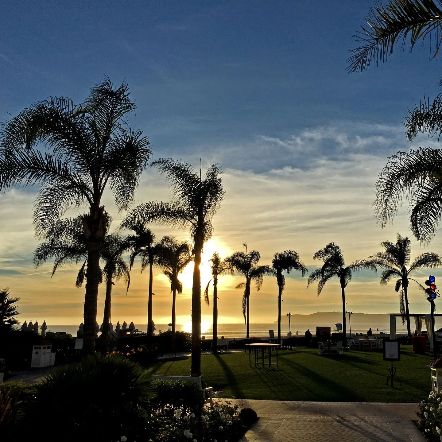20 very walkable Main Street beach towns in North America worth visiting.

Listen
https://share.transistor.fm/s/e61d9293

Read
https://www.1923mainstreet.com/main-street-news/20-walkable-beach-towns-in-north-america-with-main-streets-youll-love-explo