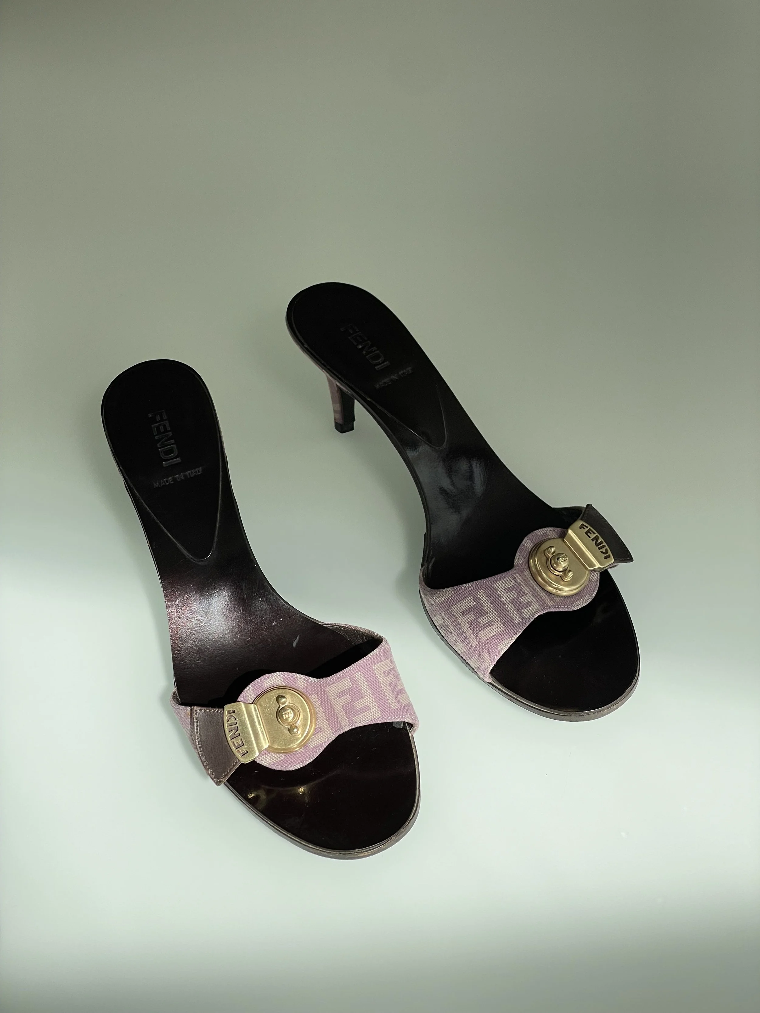 Fendi Slipper (36)