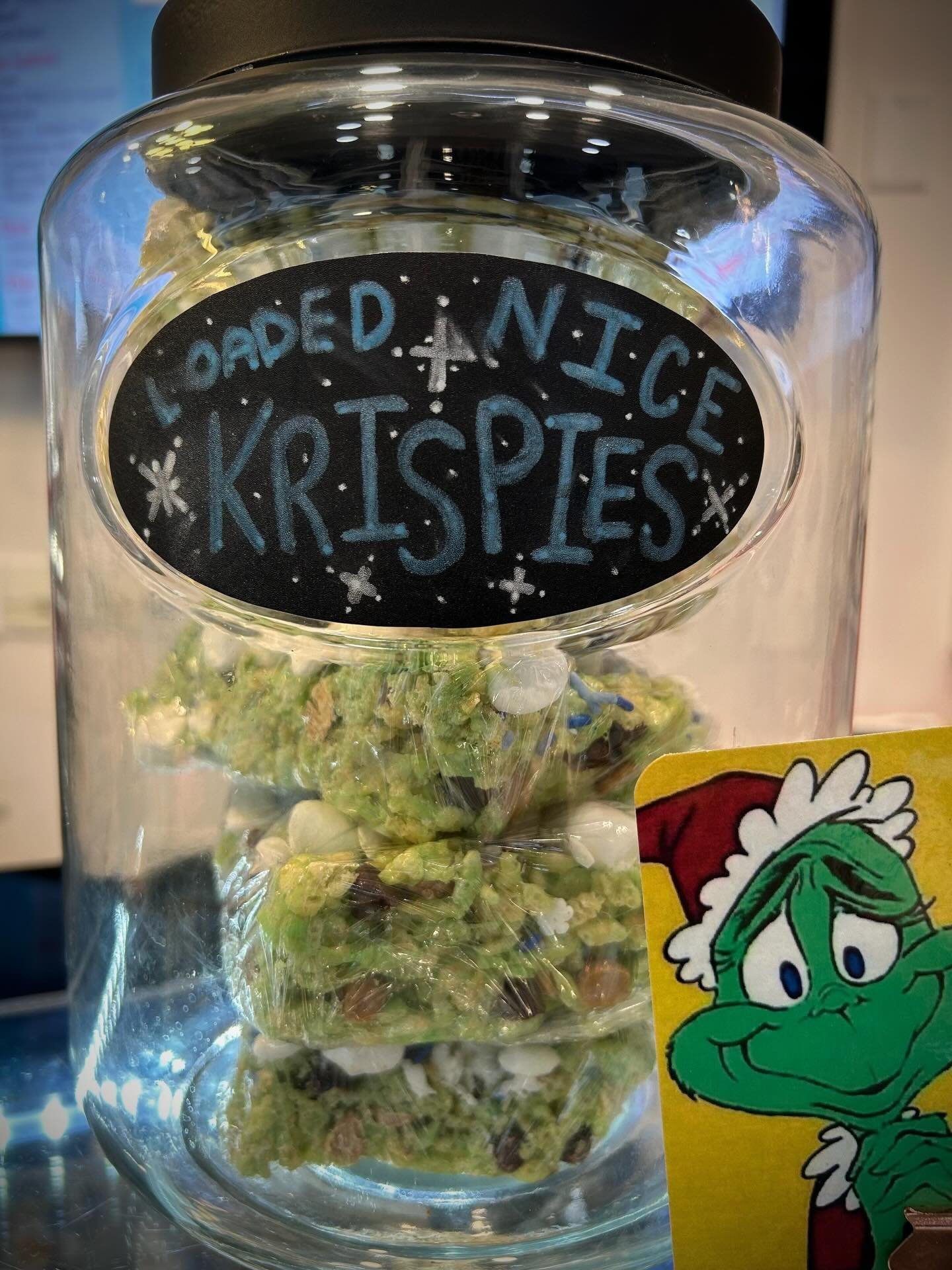 💚 GREEN. GOOEY. GRINCHY. 💚
The treat even the Grinch would smile about.
Available now&mdash;before they disappear!
☕🎄

#HolidaySweets #GrinchSnack #CoffeeAndChristmas