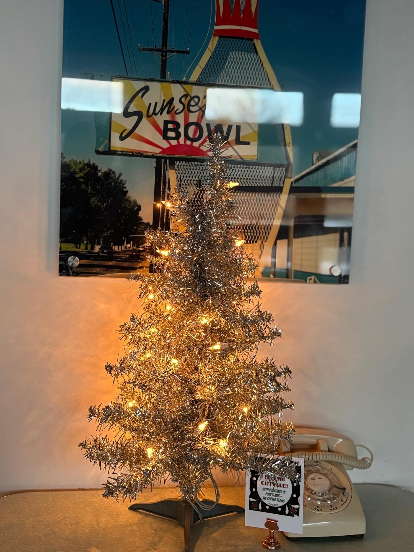 Warm Wishes 🎄🧡 Warm Hugs ✨ Warm baked goods and hot ☕️ 😅🤗