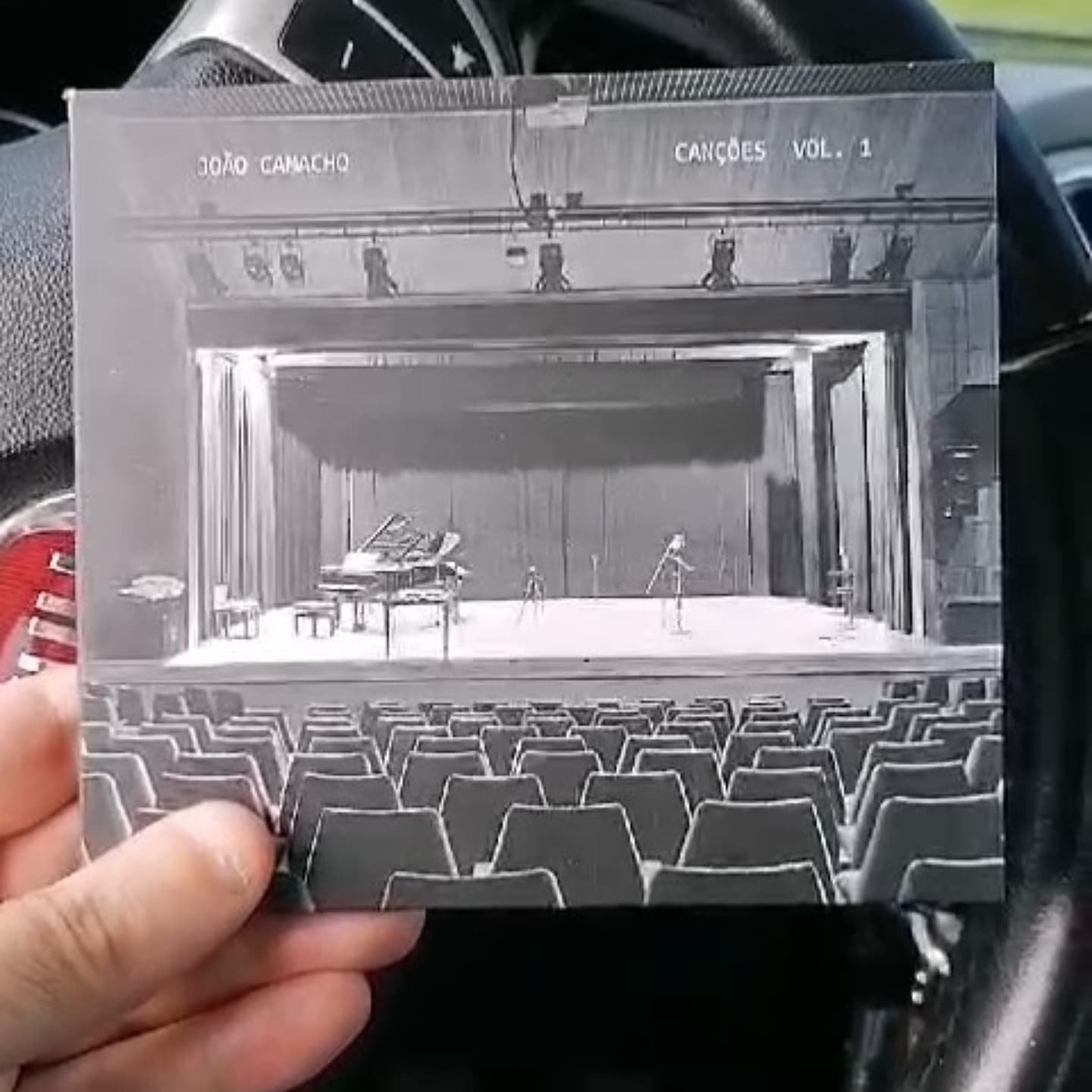 Concerto feito, CD lan&ccedil;ado! 🎶💿
Foi um privil&eacute;gio ter feito parte deste projeto especial. Muito obrigada ao compositor Jo&atilde;o Camacho por me ter inclu&iacute;do nesta aventura, e a cada um da equipa de m&uacute;sicos fant&aacute;s