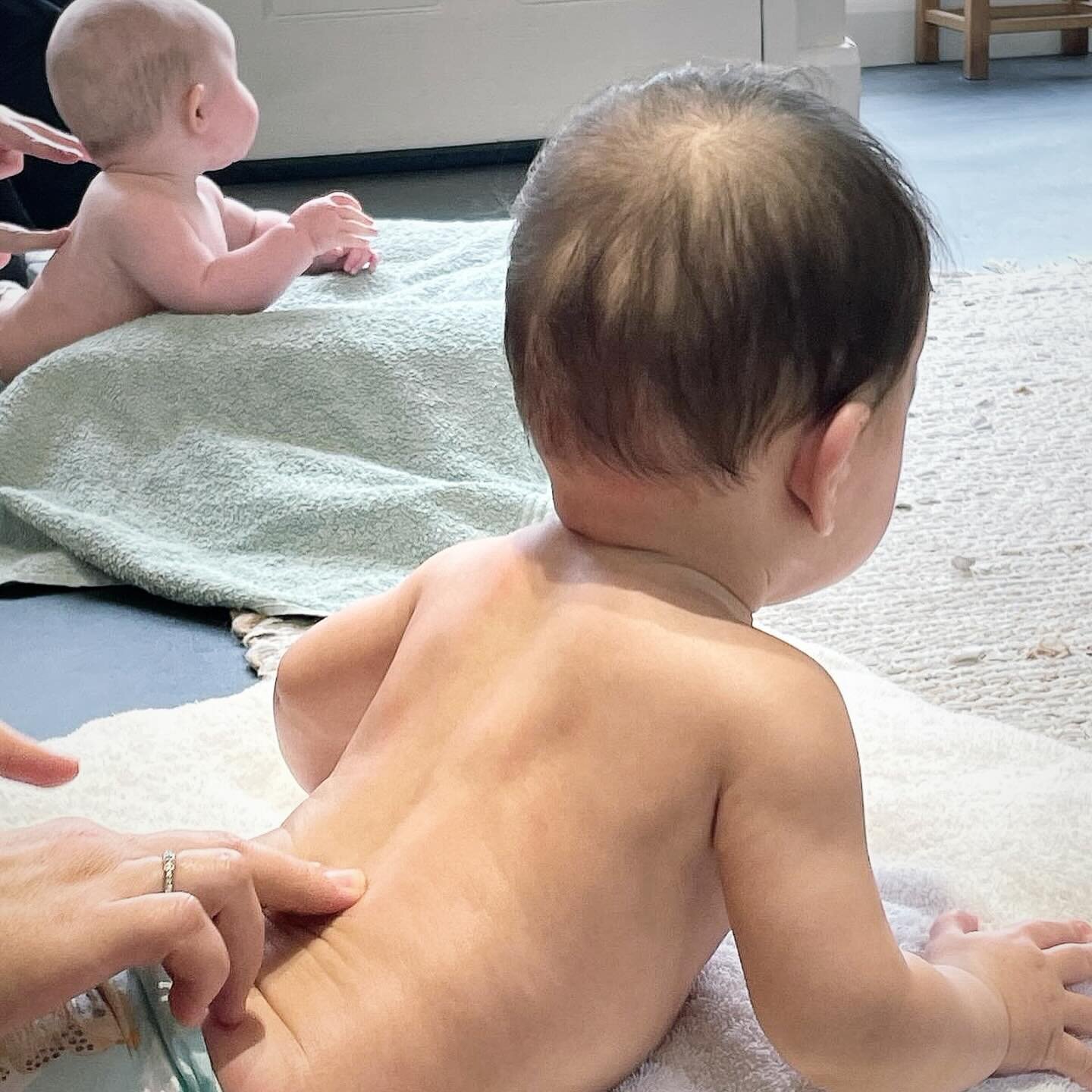 The families we support have had access to 4 weeks of FREE baby massage and sensory sessions hosted by Kirsty from @feelgoodmh and funded by @kcc_kent 

During these sessions the families have been able to understand the benefit of massage which has 