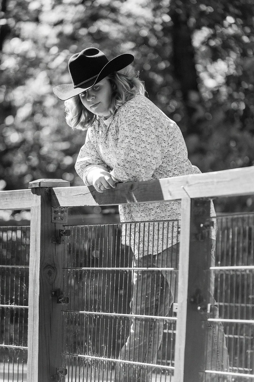 senior boy cowboy hat.jpg