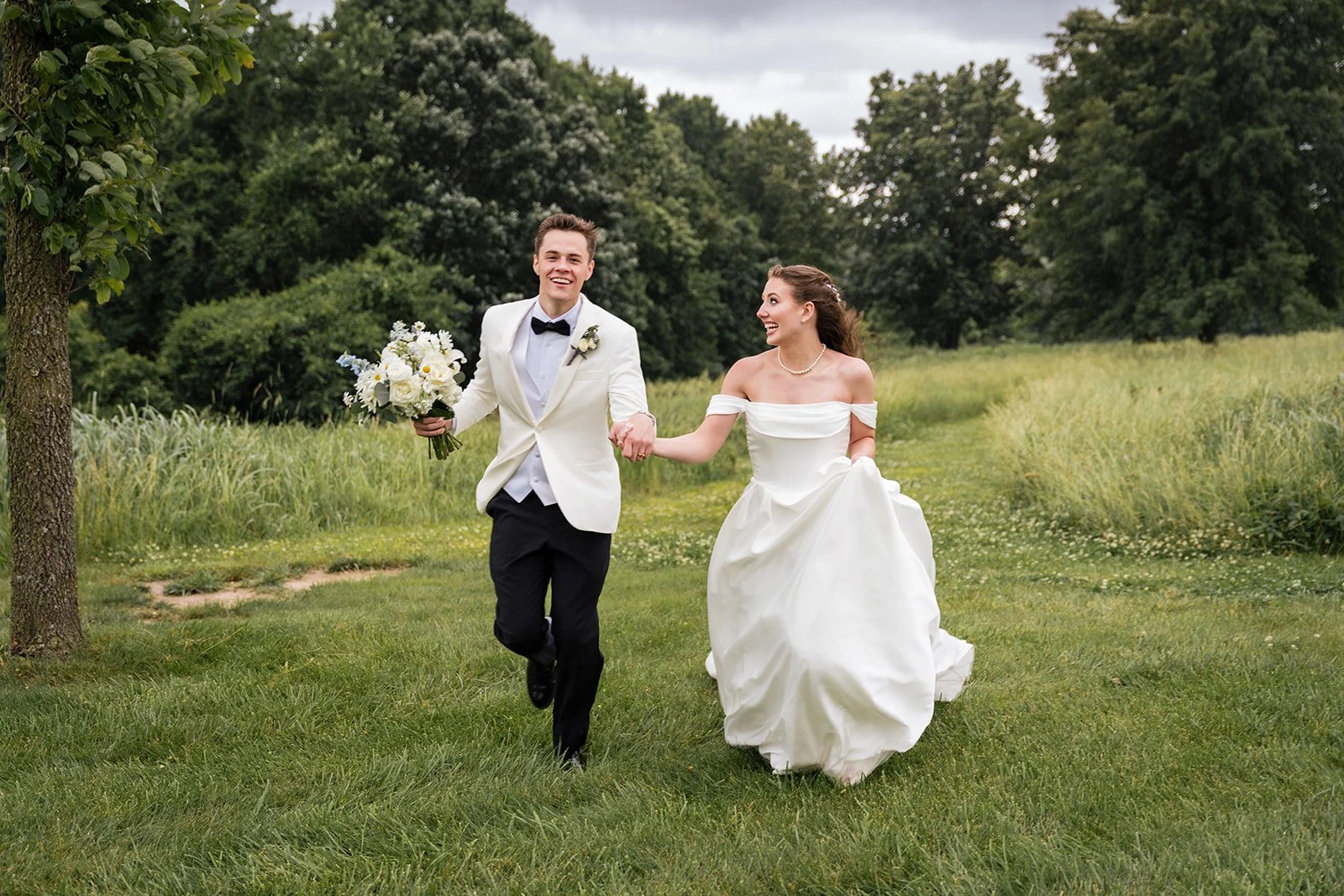 wedding couple running.jpg