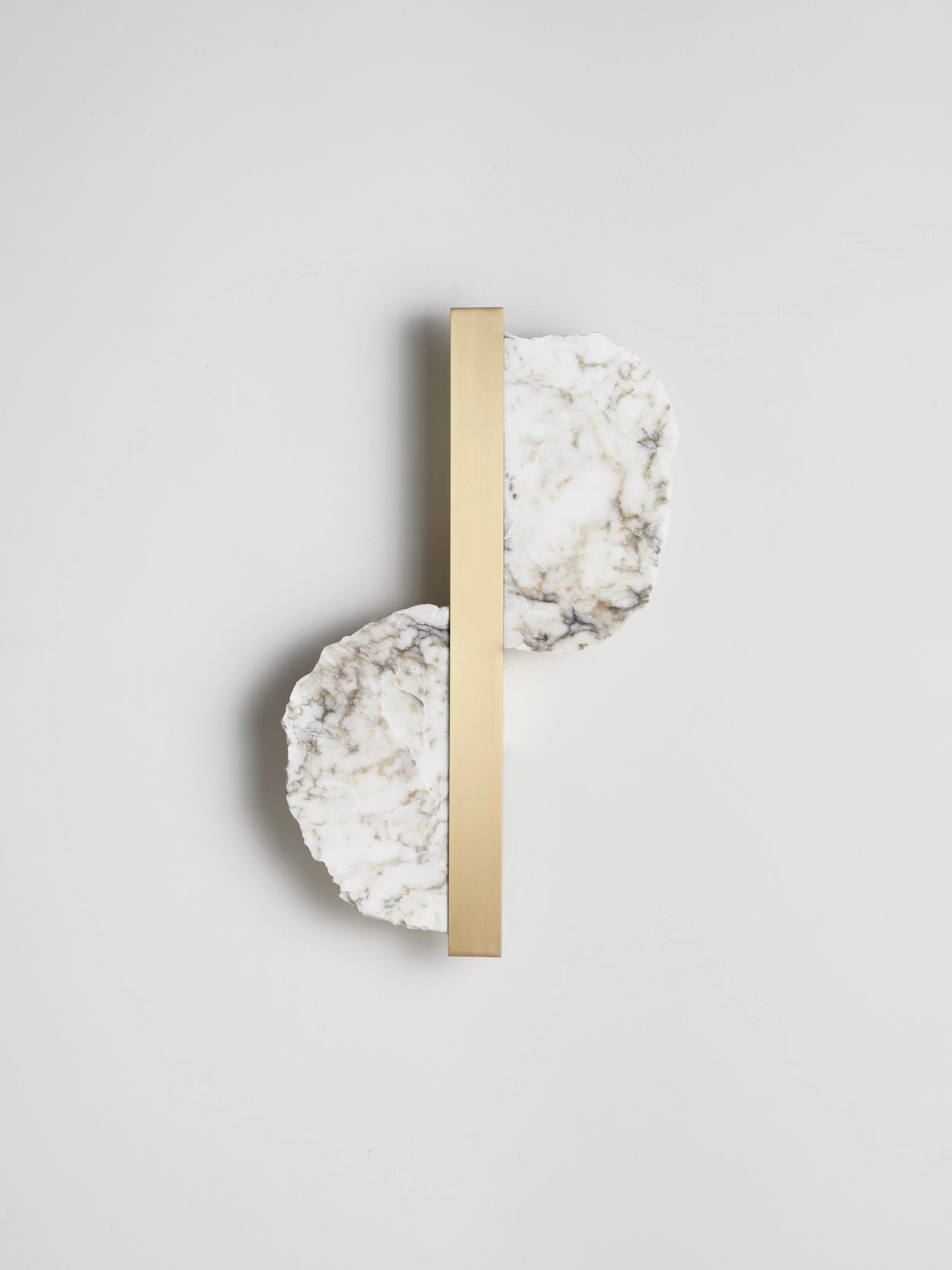 Matlight-wall-sconce-Eclipse-alabaster-brass-01 .jpg