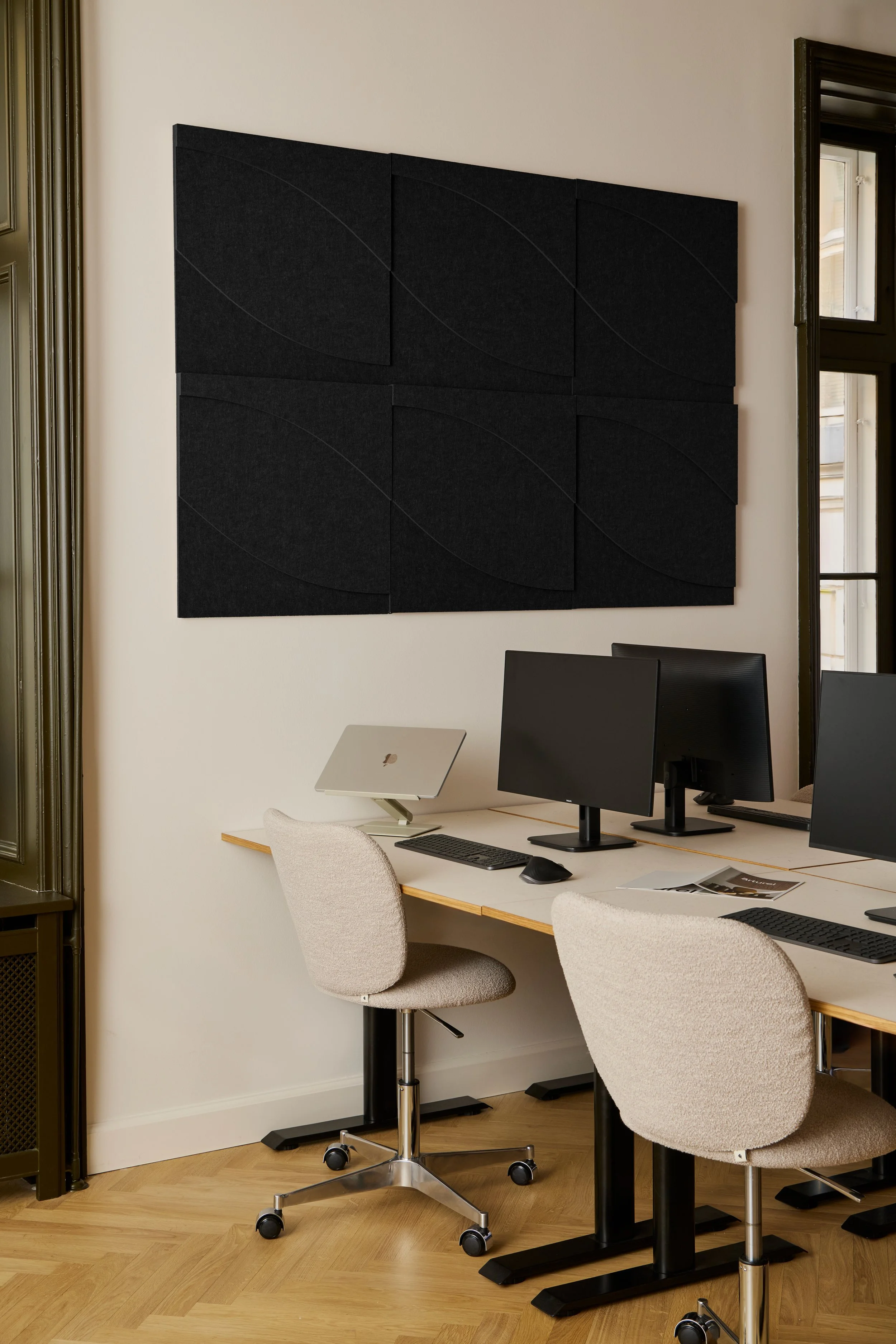 Arturel_28-04-26_Forma-Tile_Set-of-6_Night-Black_02.jpg