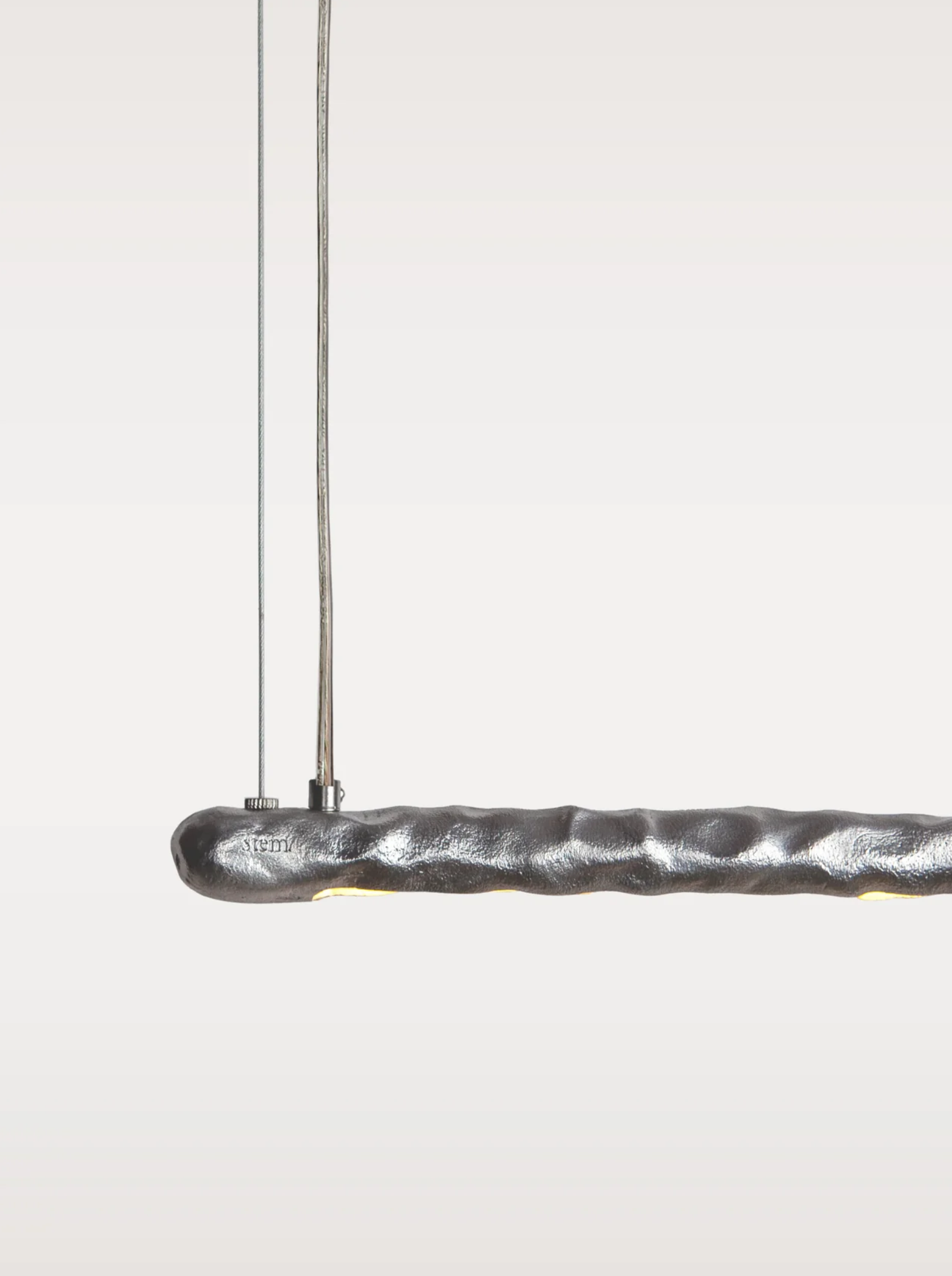 Aria Linear Aluminum 3.png