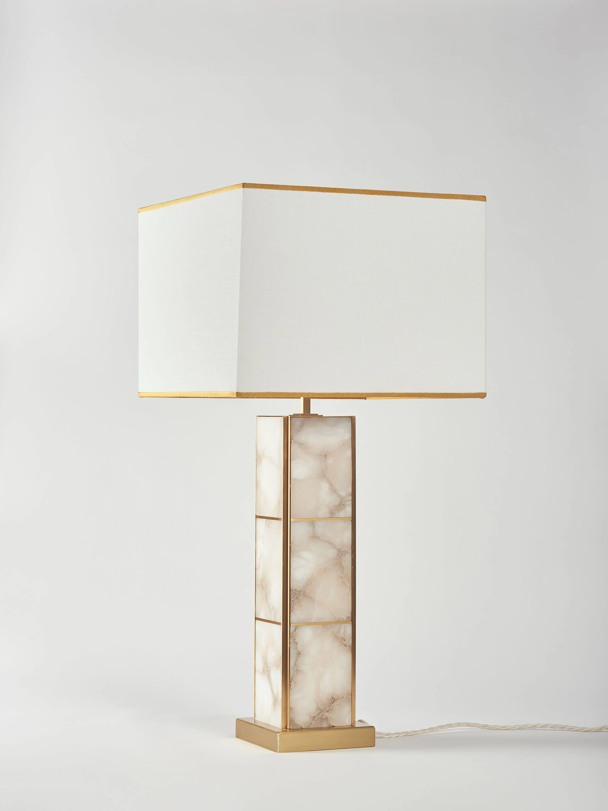 Matlight-table-lamp-Mole-brass-alabaster-01.jpg