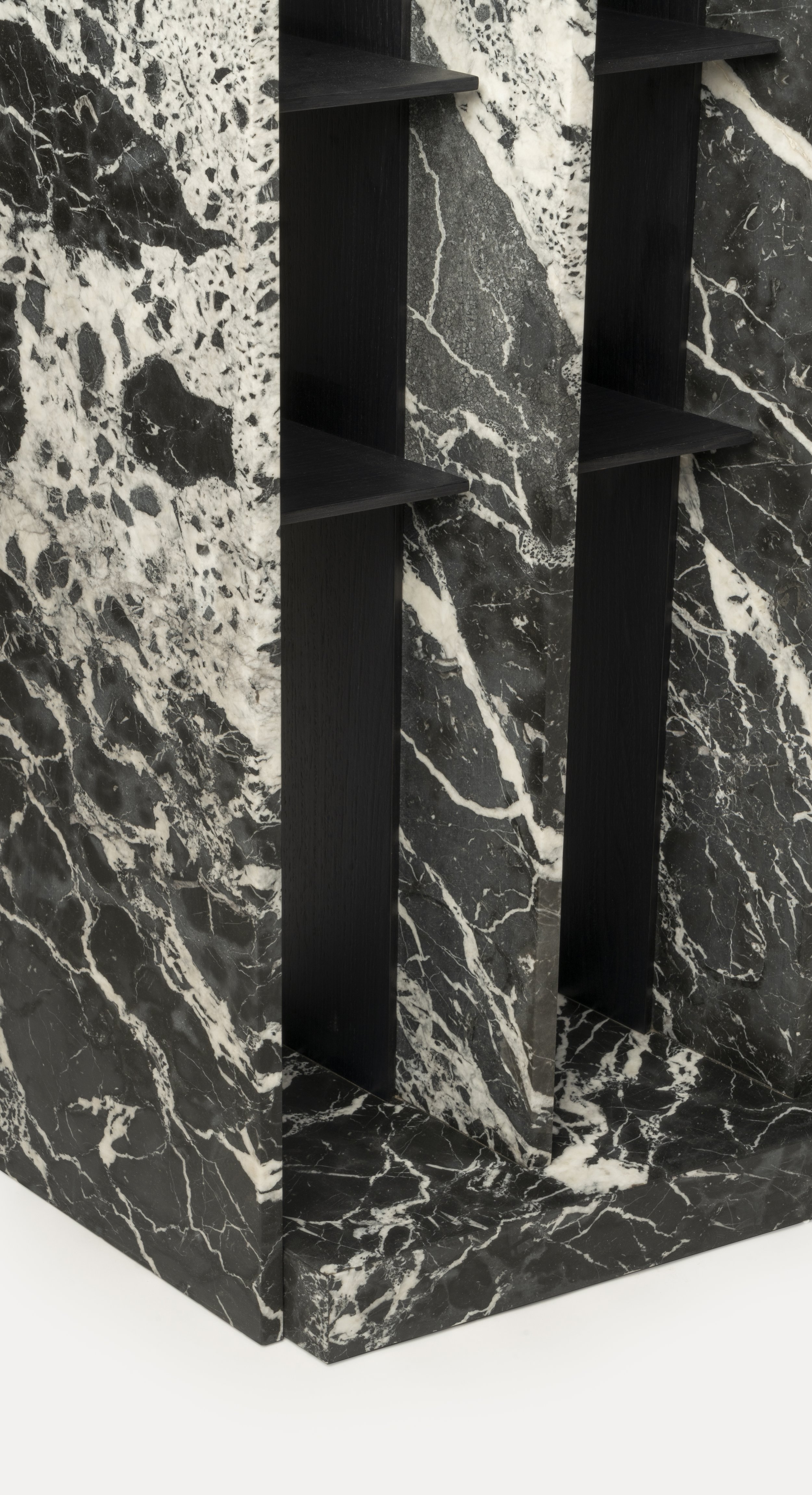 Edge Bookshelves 3.jpg (Copy)