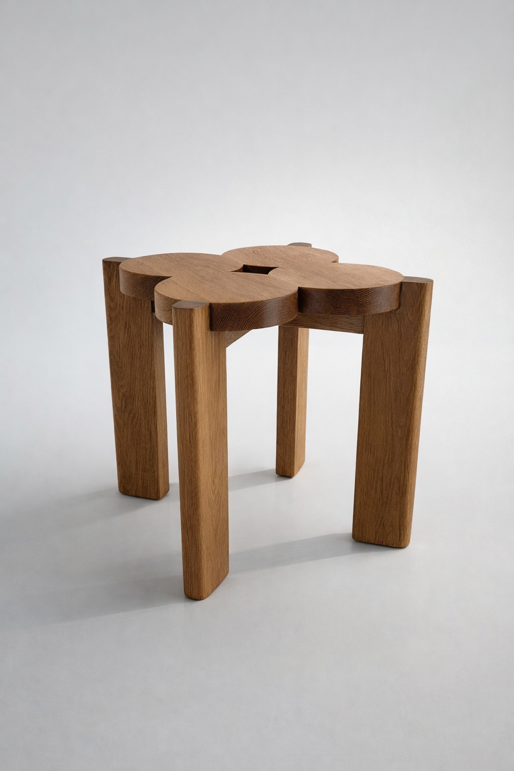 Bleo IV Stool Daniel Couttolenc 1.png