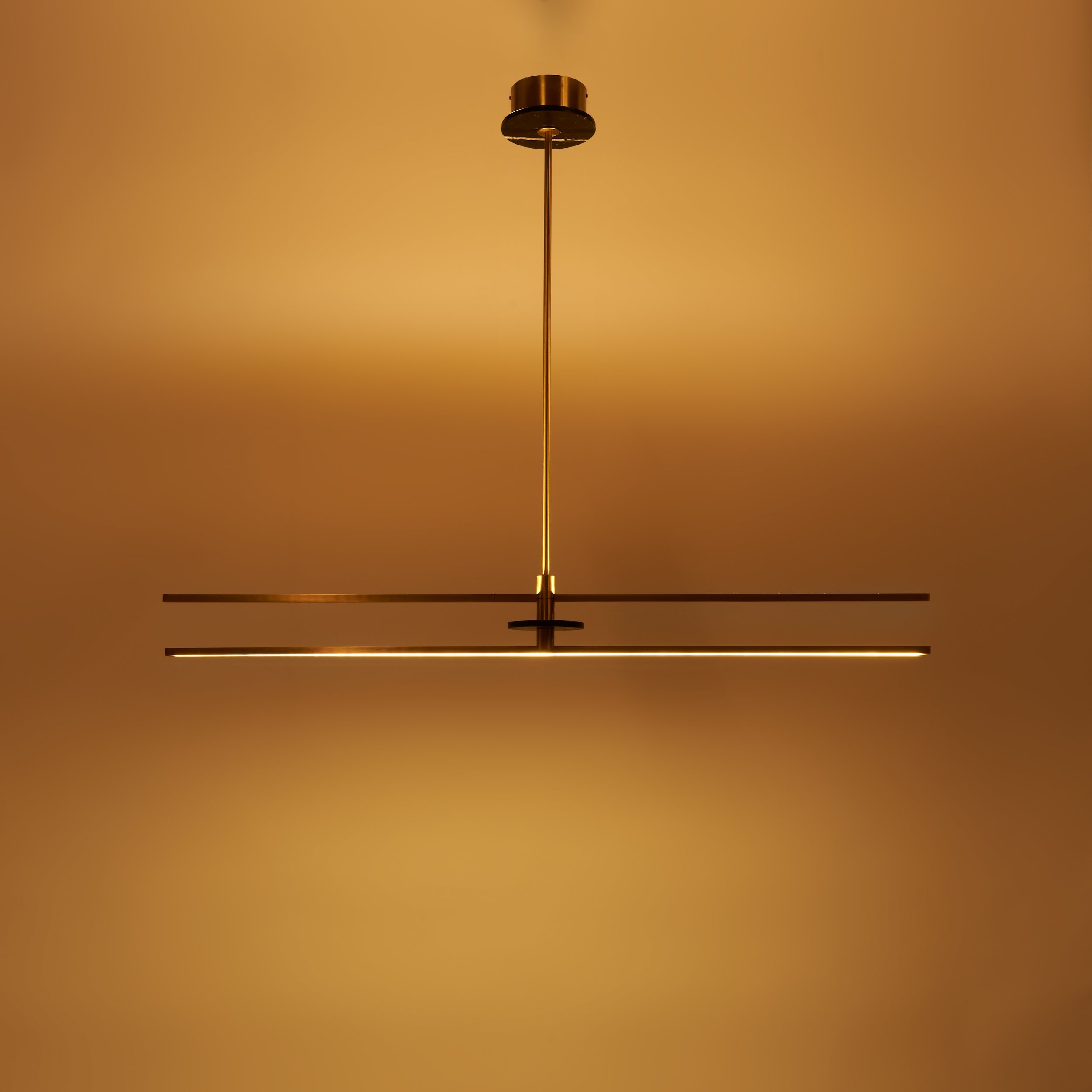 Matlight-chandelier-stick-black-marble-brass-02.jpg