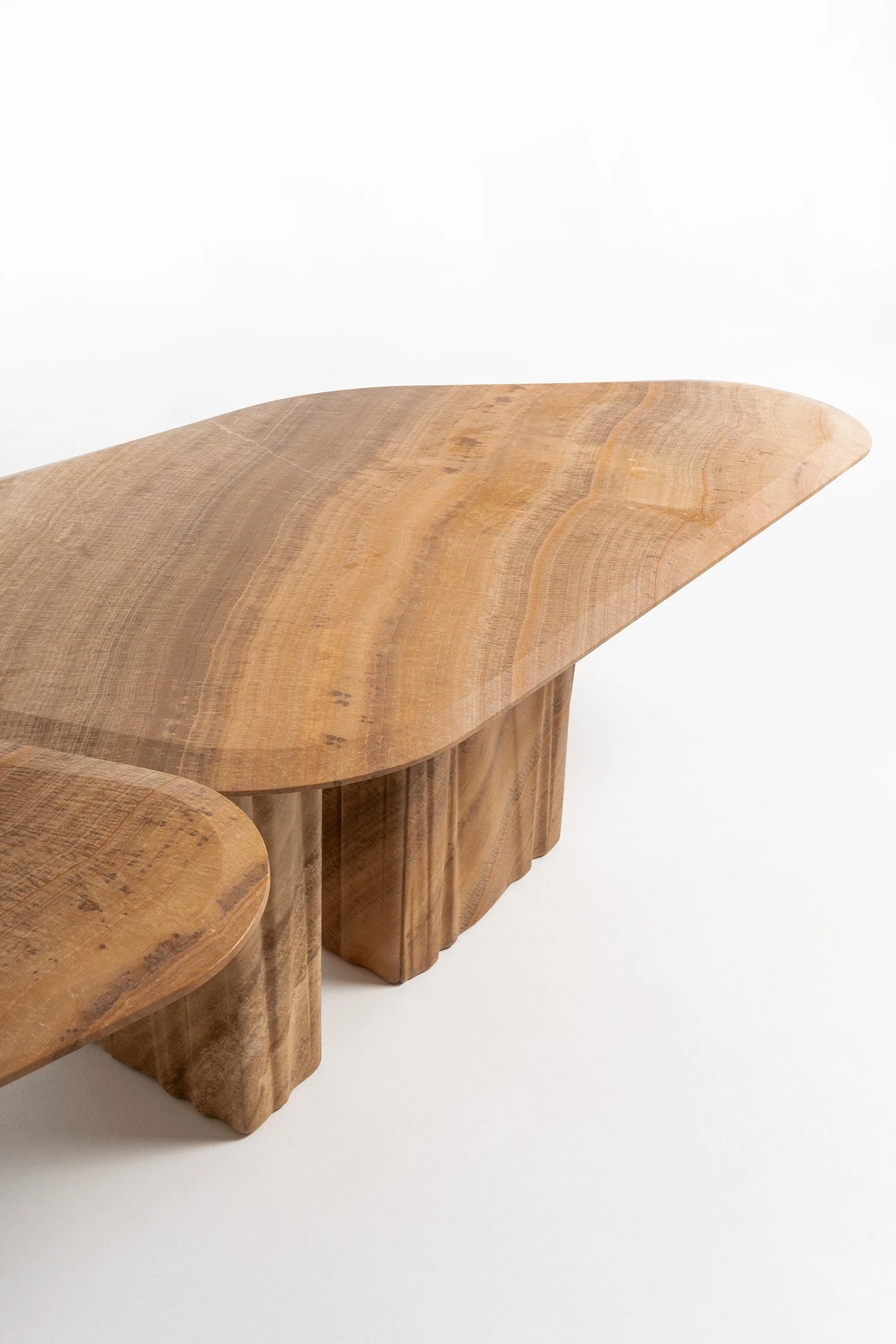 web_Dining table set Serpeggiante Marble 03.jpg