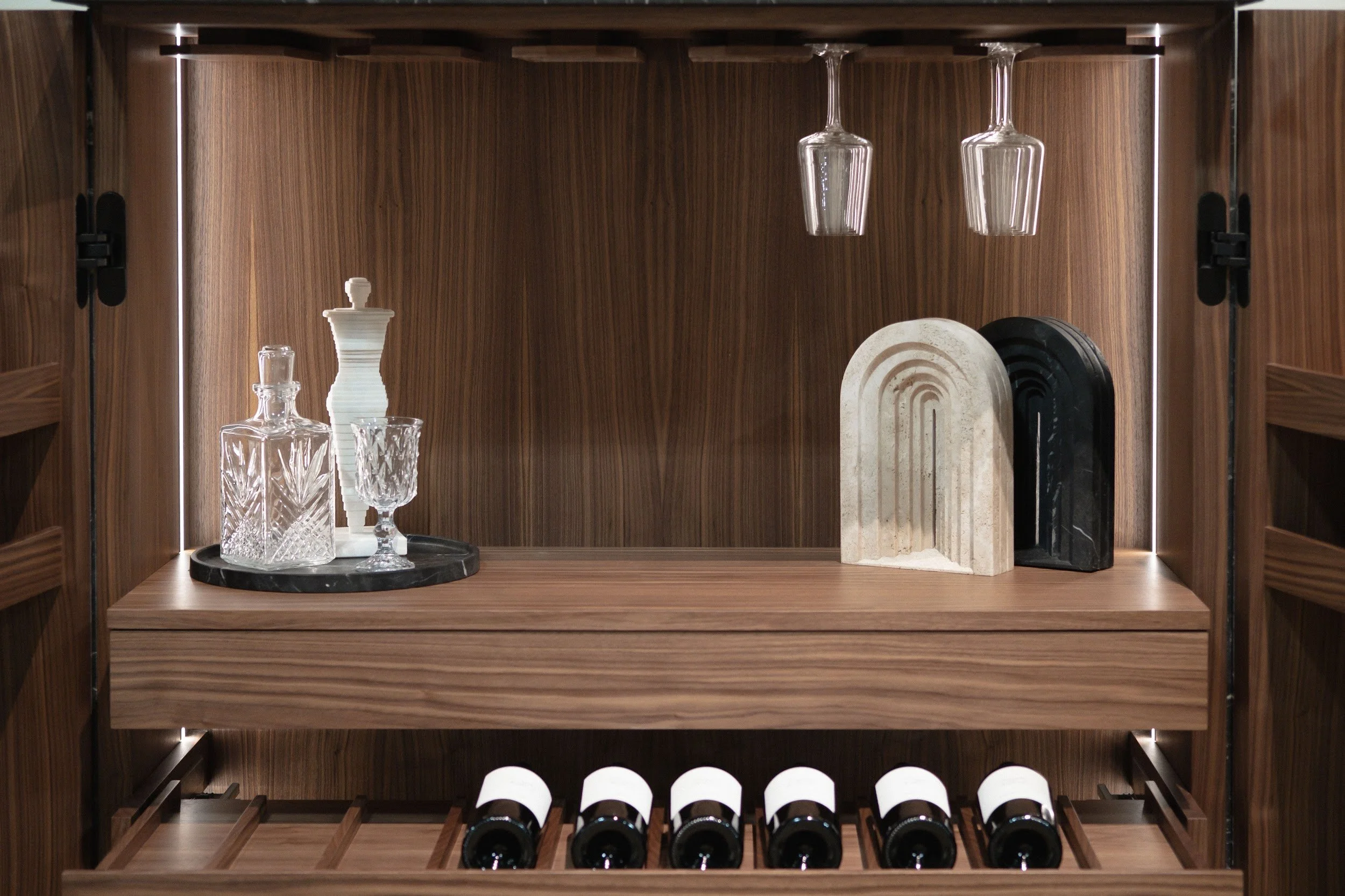 Bar cabinet VIYALO_16.jpg