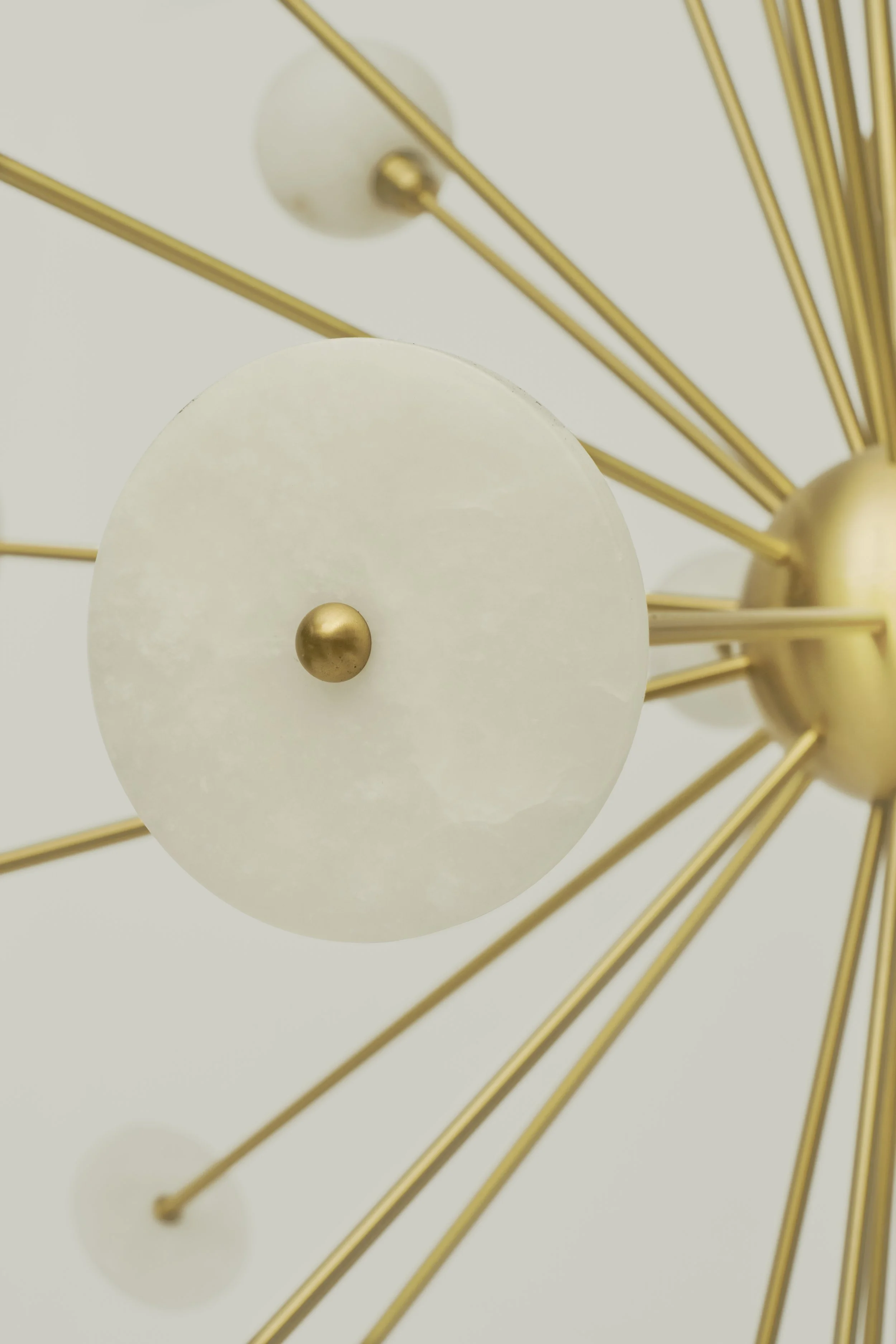 Matlight-chandelier-sputnik-alabaster-brass-06.jpg
