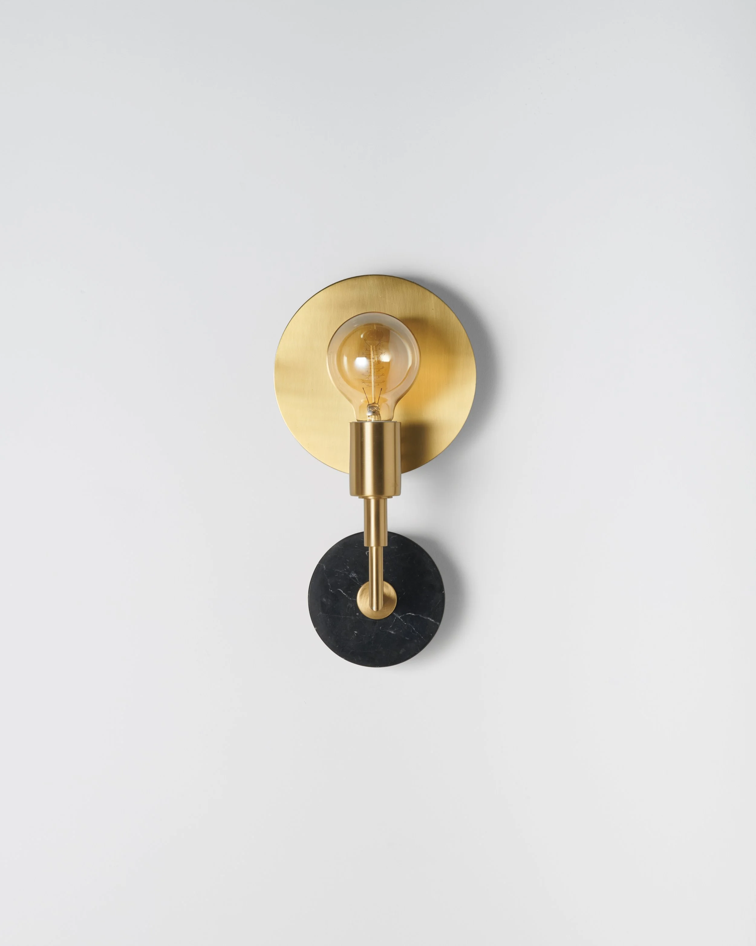 Matlight-Wall-Sconce-Vanessa-Marquinha-marble-Brass-02.jpg