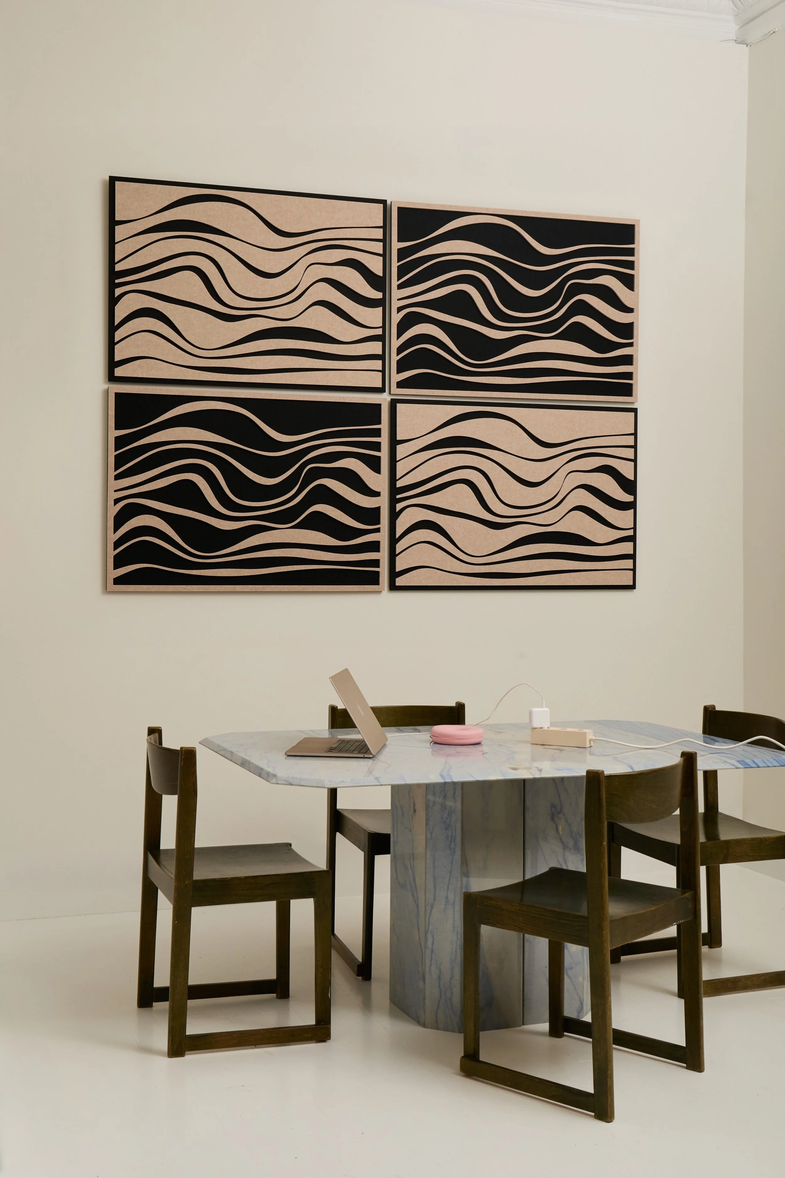 Arturel_Wave-Special_set-of-4_Night-Black_Sand-Beige_02.jpg