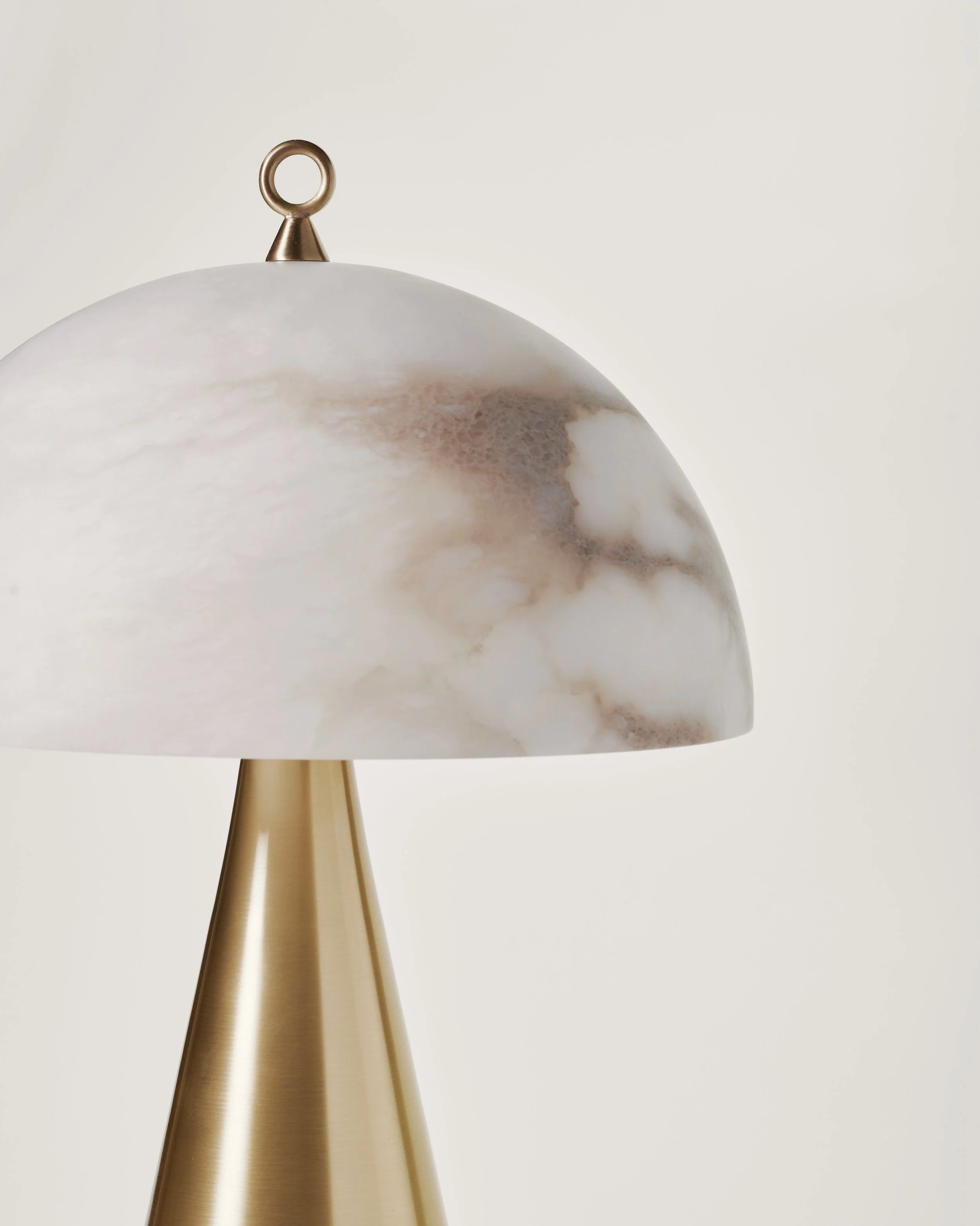 Matlight-Table-lamp-Fungotto-Alabaster-Brass-04.jpg