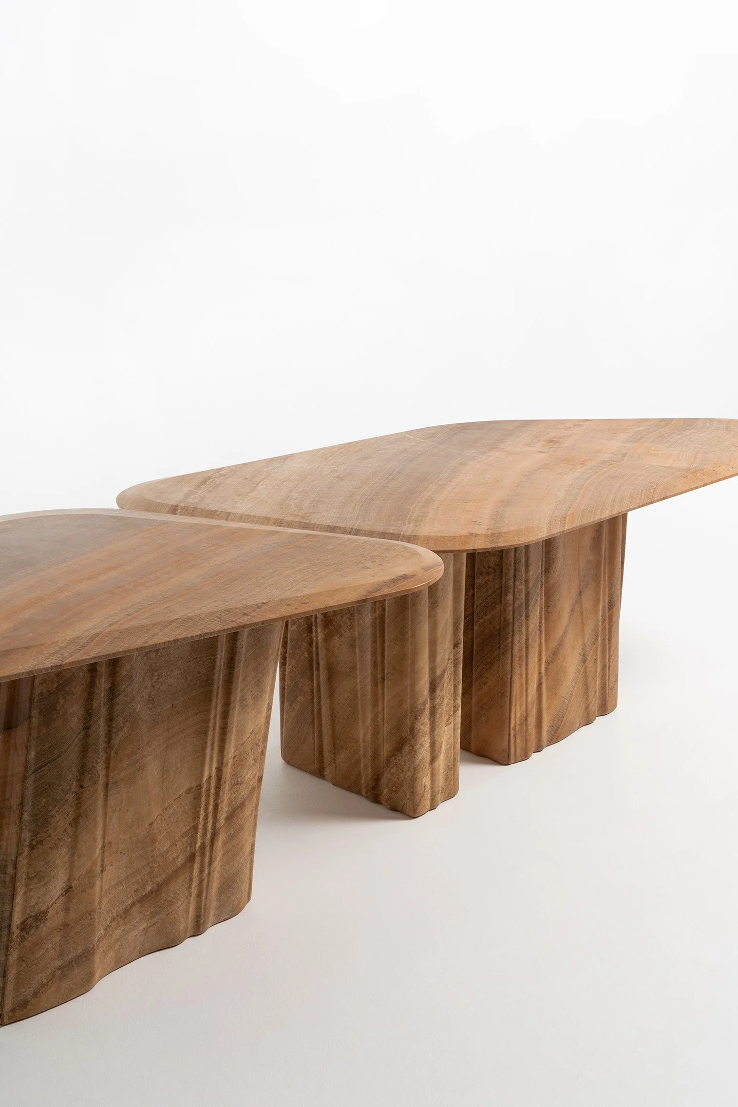 web_Dining table set Serpeggiante Marble 02.jpg