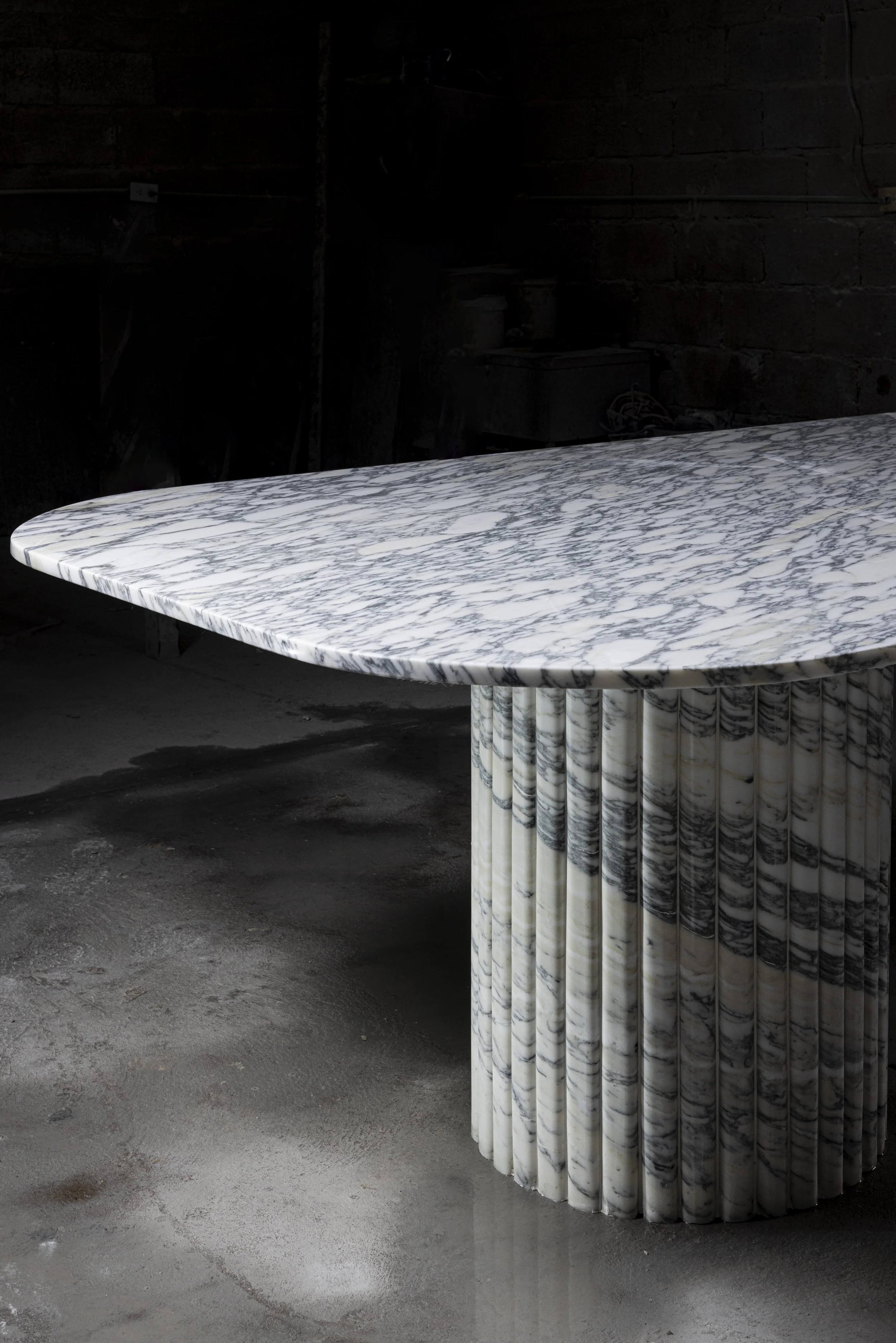 Nas Marble Dinig Table 1.JPG