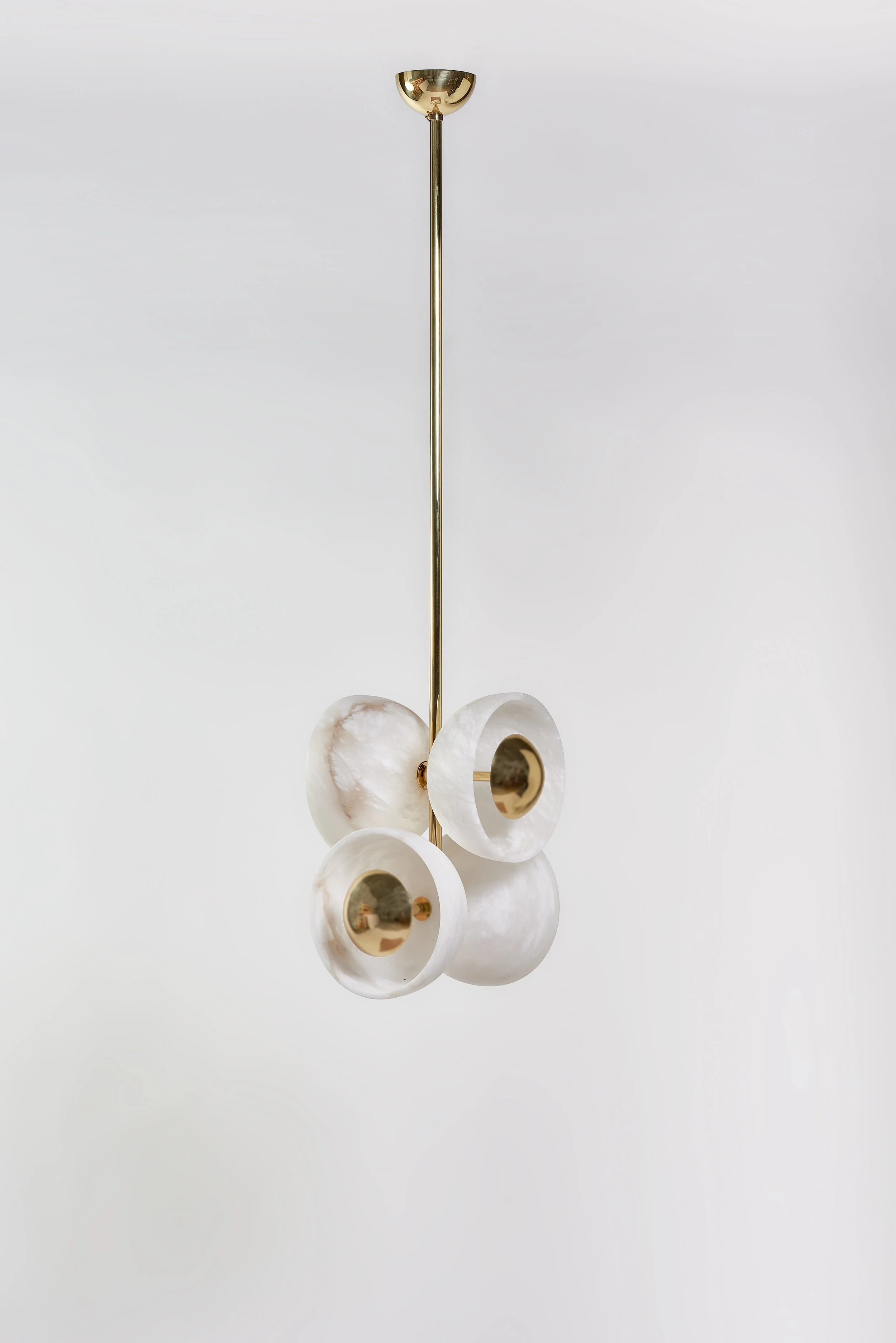 Matlight-pendant-lamp-butterfly-alabaster-brass-01.jpg