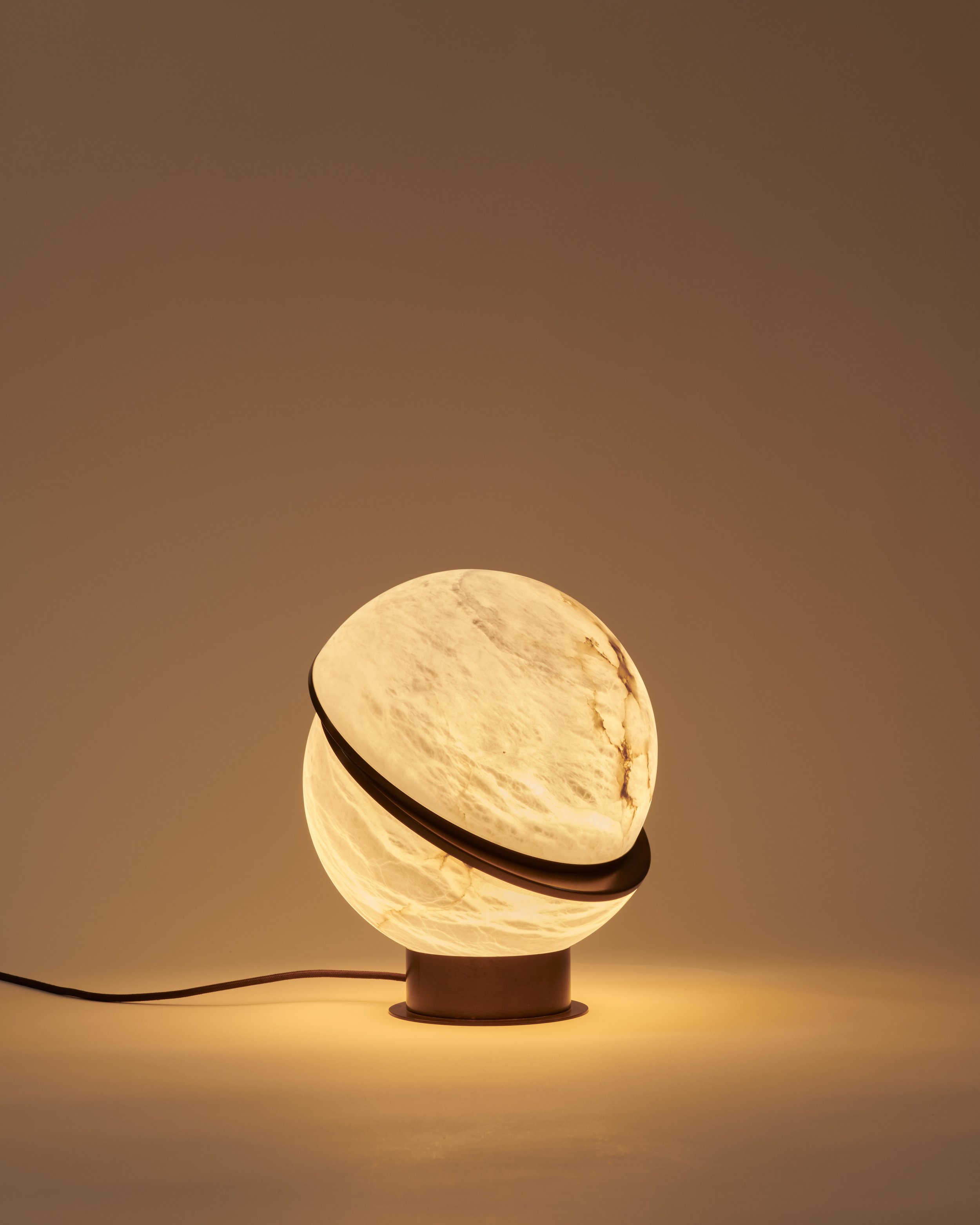 Matlight-Table-Lamp-Offset-Globe-Alabaster-Bronze-03.jpg