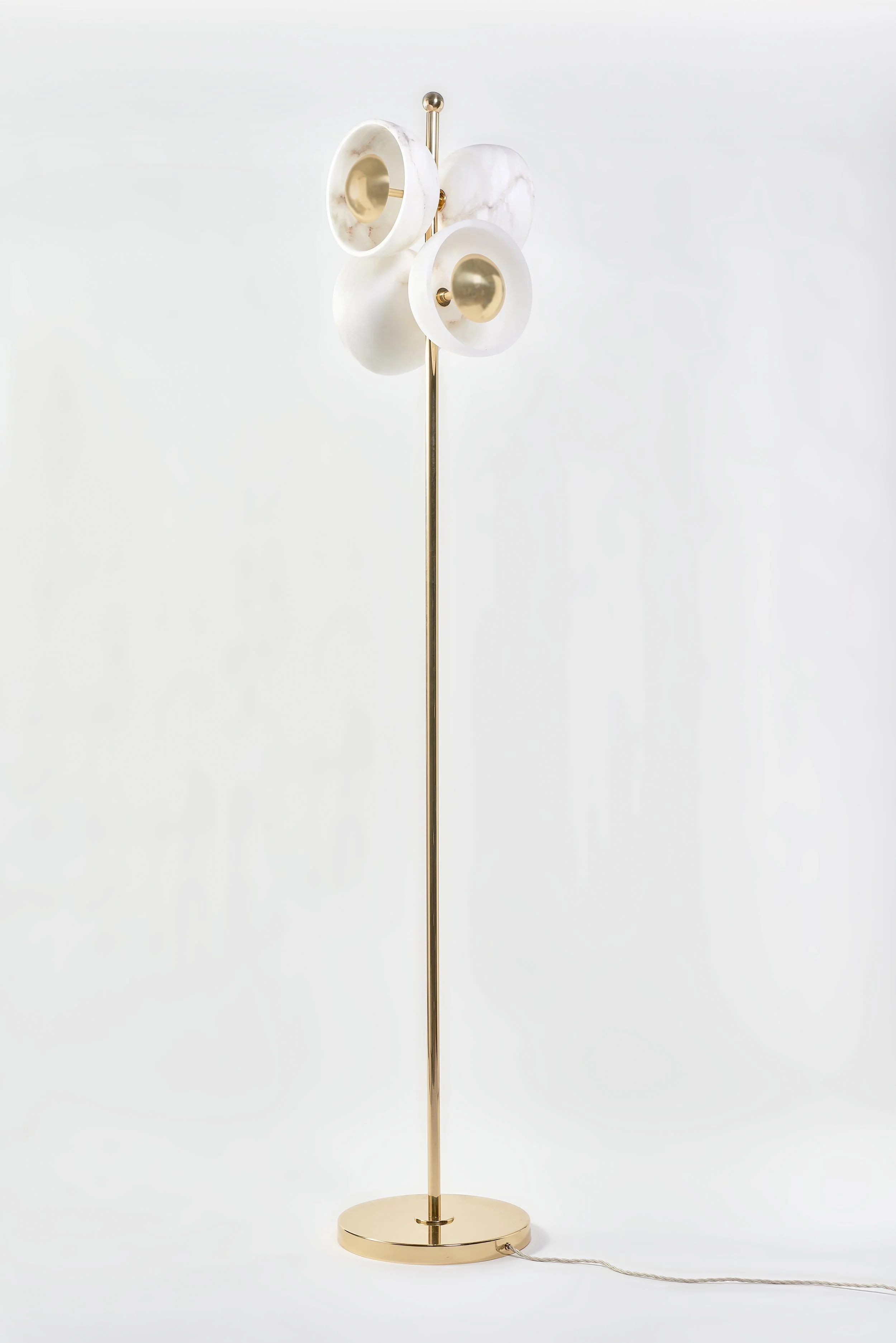 Matlight-Floor-Lamp-Butterfly-alabaster-Brass-02b.jpg